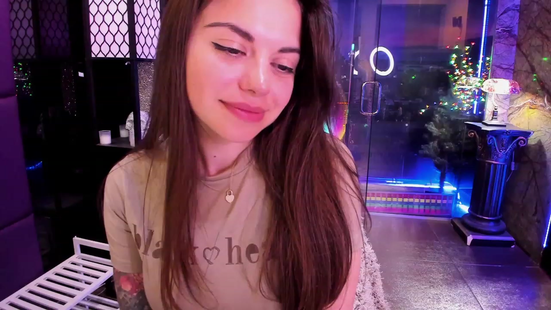 Gallery image thumbnail from sunn_o's myfreecams stream on, 05/26/2023, 11:43 image 11 of 20