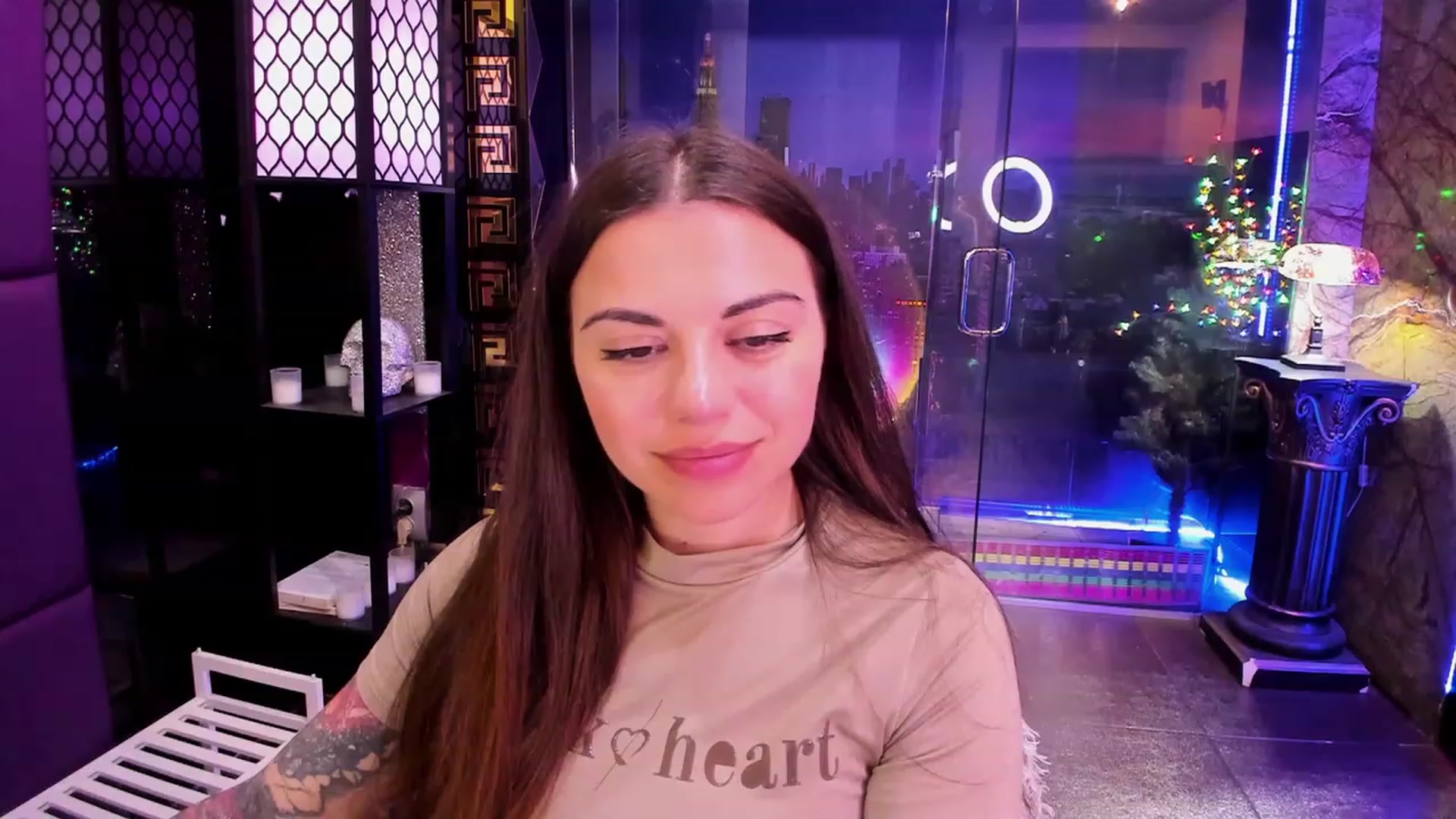 Gallery image thumbnail from sunn_o's myfreecams stream on, 06/06/2023, 11:44 image 6 of 20