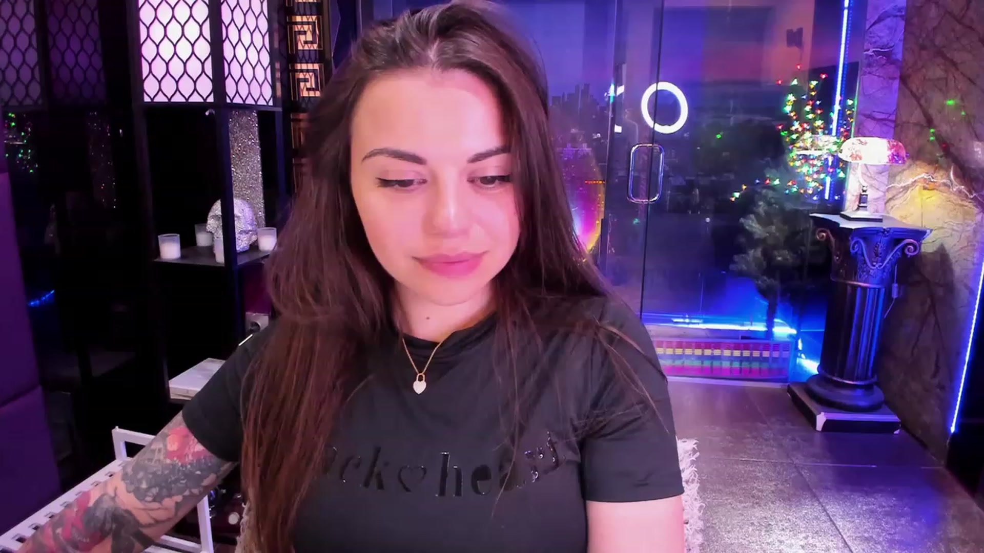 Gallery image thumbnail from sunn_o's myfreecams stream on, 06/08/2023, 12:49 image 1 of 20