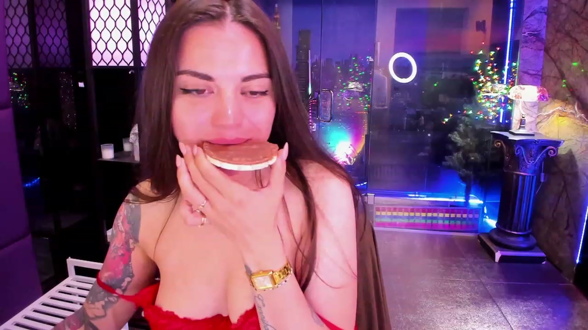 Gallery image thumbnail from sunn_o's myfreecams stream on, 06/11/2023, 10:31 image 16 of 20