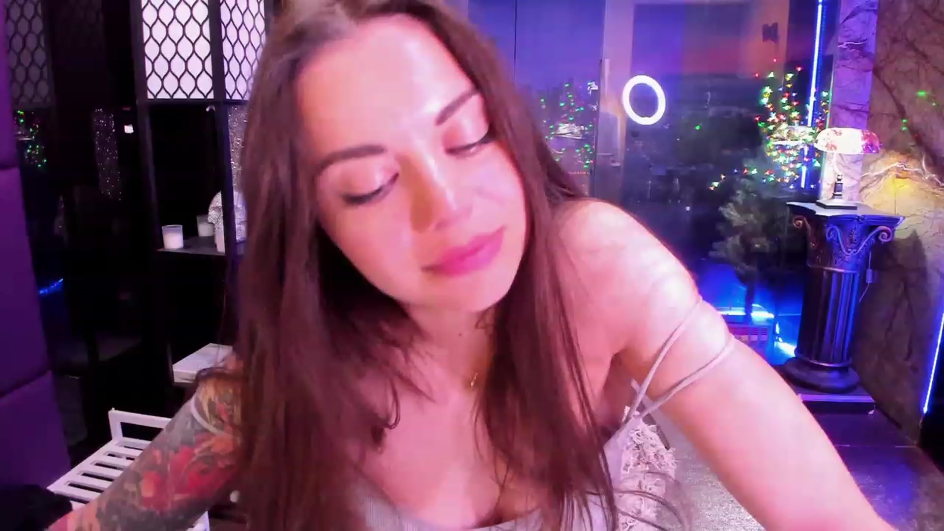 Gallery image thumbnail from sunn_o's myfreecams stream on, 06/13/2023, 12:43 image 17 of 20