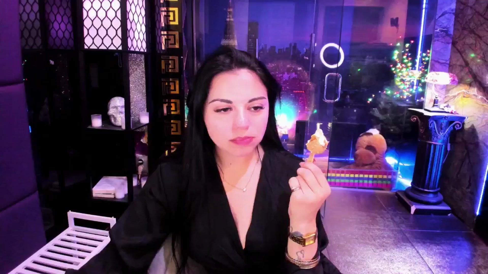 Gallery image thumbnail from sunn_o's myfreecams stream on, 07/07/2024, 14:19 image 12 of 20