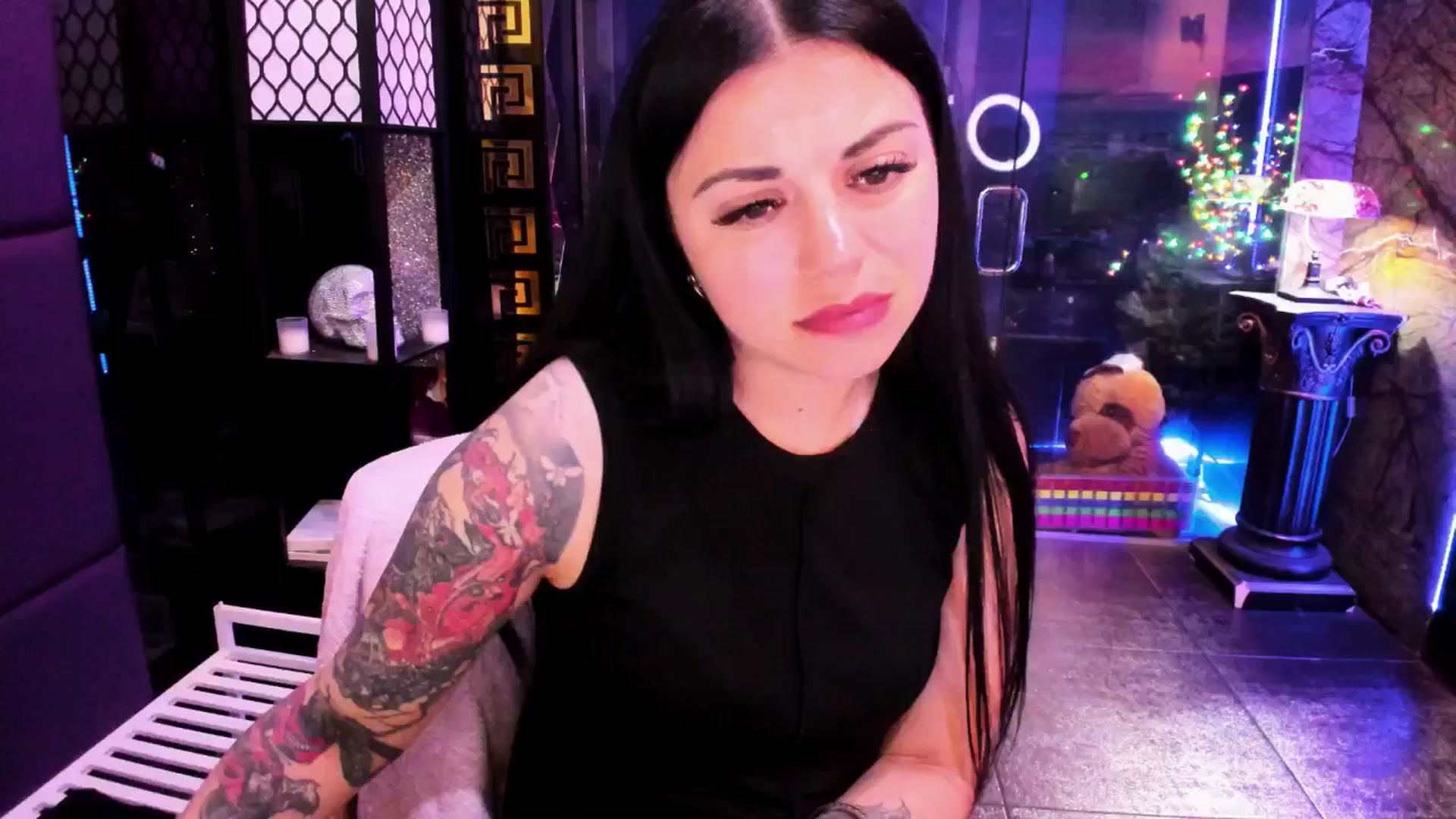 Gallery image thumbnail from sunn_o's myfreecams stream on, 07/18/2024, 12:12 image 17 of 20