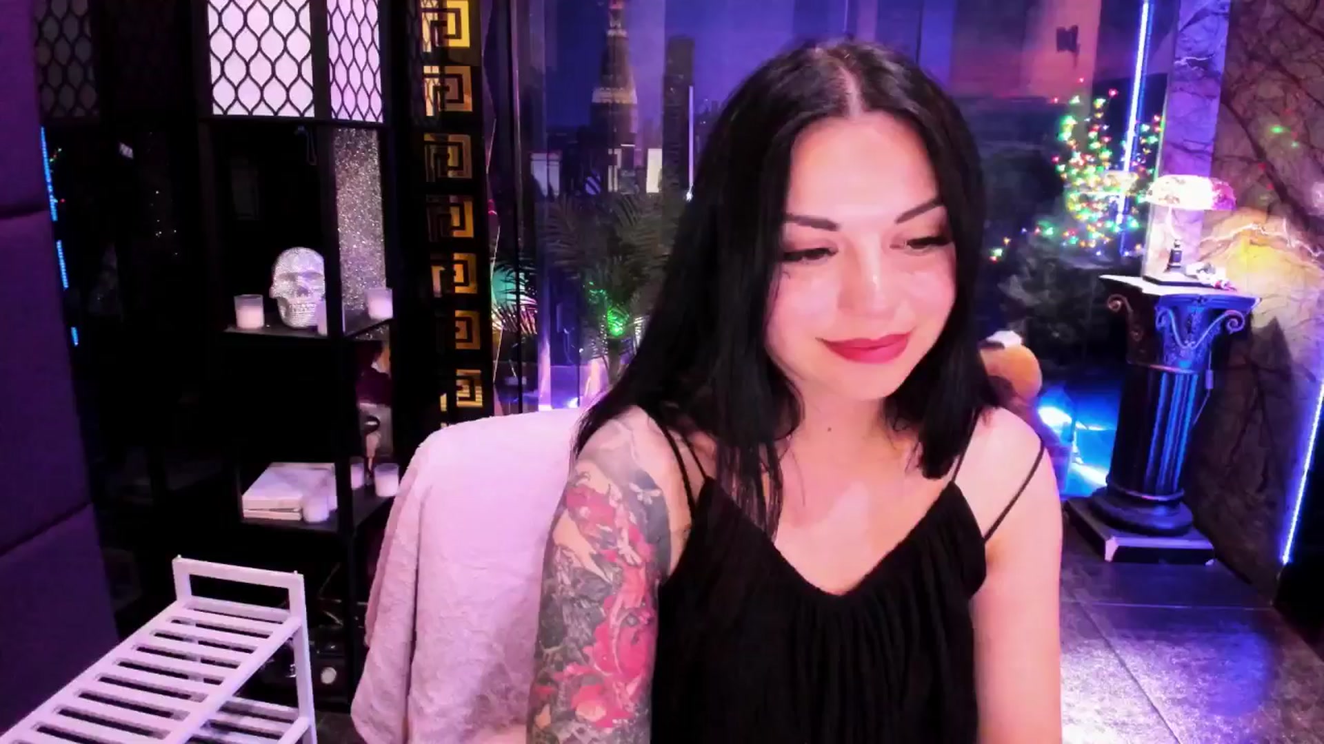 Gallery image thumbnail from sunn_o's myfreecams stream on, 07/21/2024, 14:06 image 12 of 20
