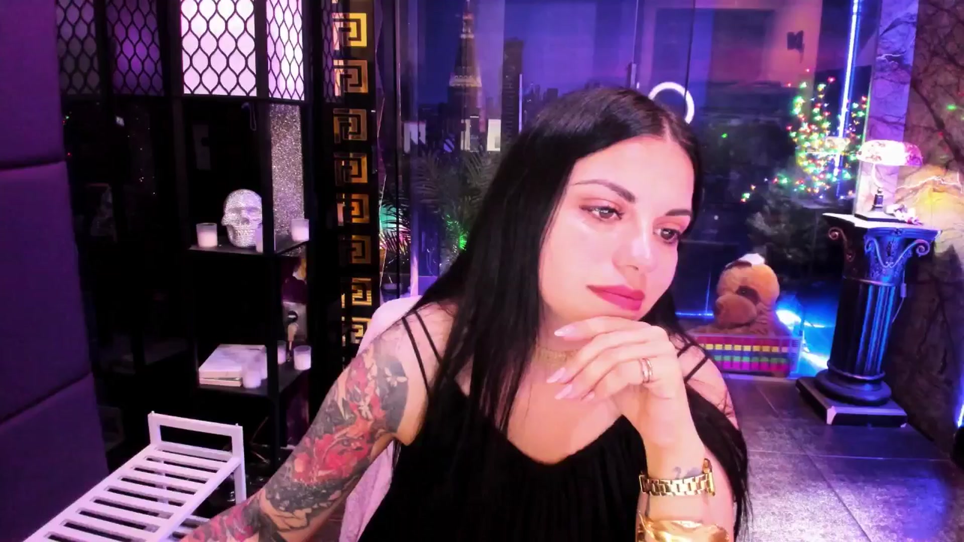 Gallery image thumbnail from sunn_o's myfreecams stream on, 07/28/2024, 12:05 image 6 of 20