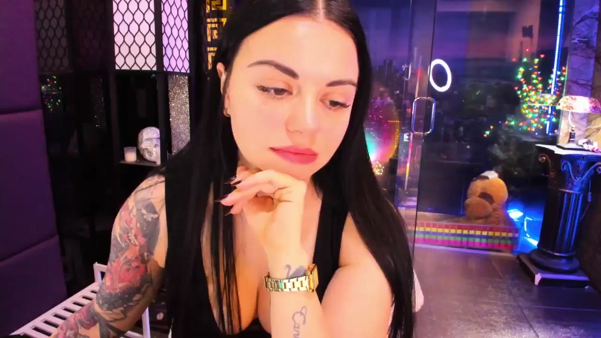 Gallery image thumbnail from sunn_o's myfreecams stream on, 01/19/2025, 12:17 image 17 of 20