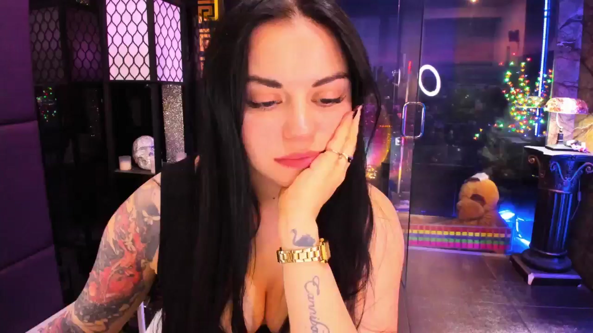 Gallery image thumbnail from sunn_o's myfreecams stream on, 01/19/2025, 13:14 image 8 of 20