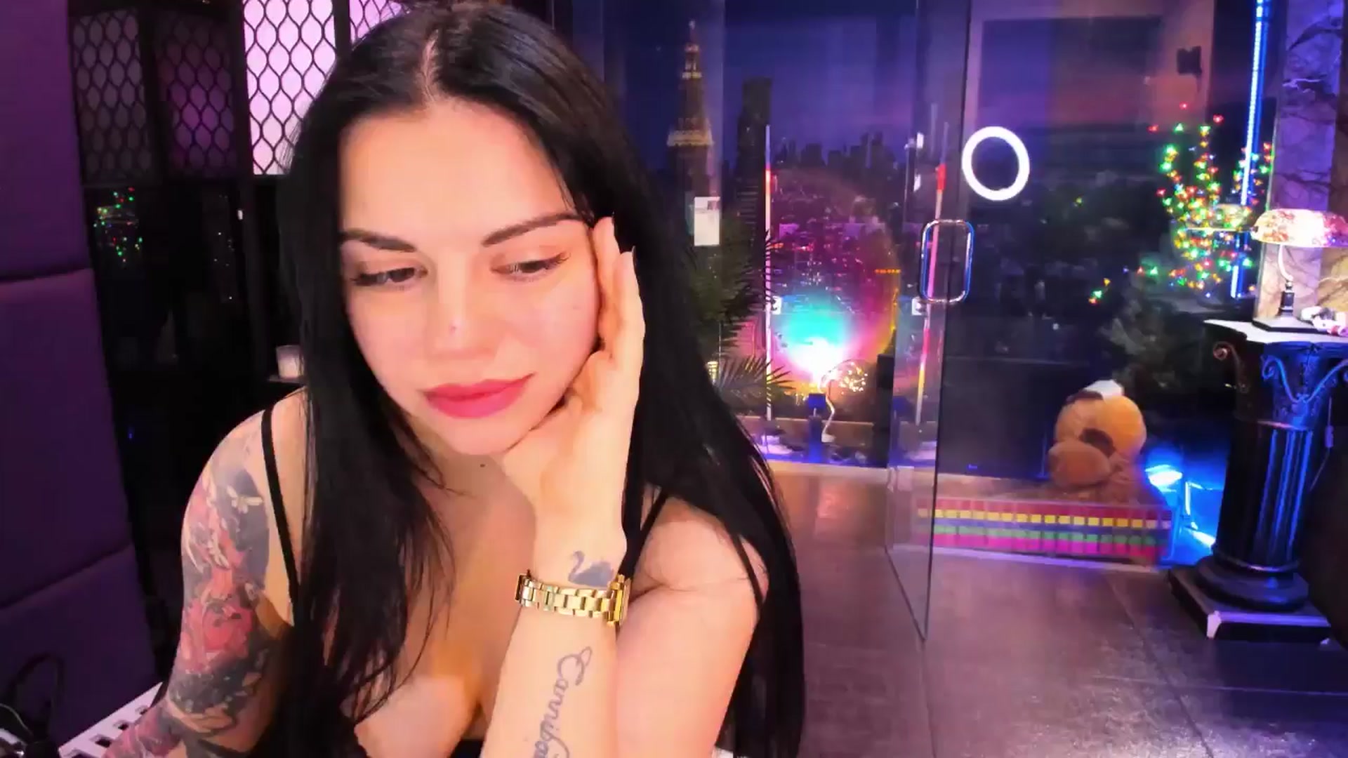 Gallery image thumbnail from sunn_o's myfreecams stream on, 01/26/2025, 13:48 image 14 of 20