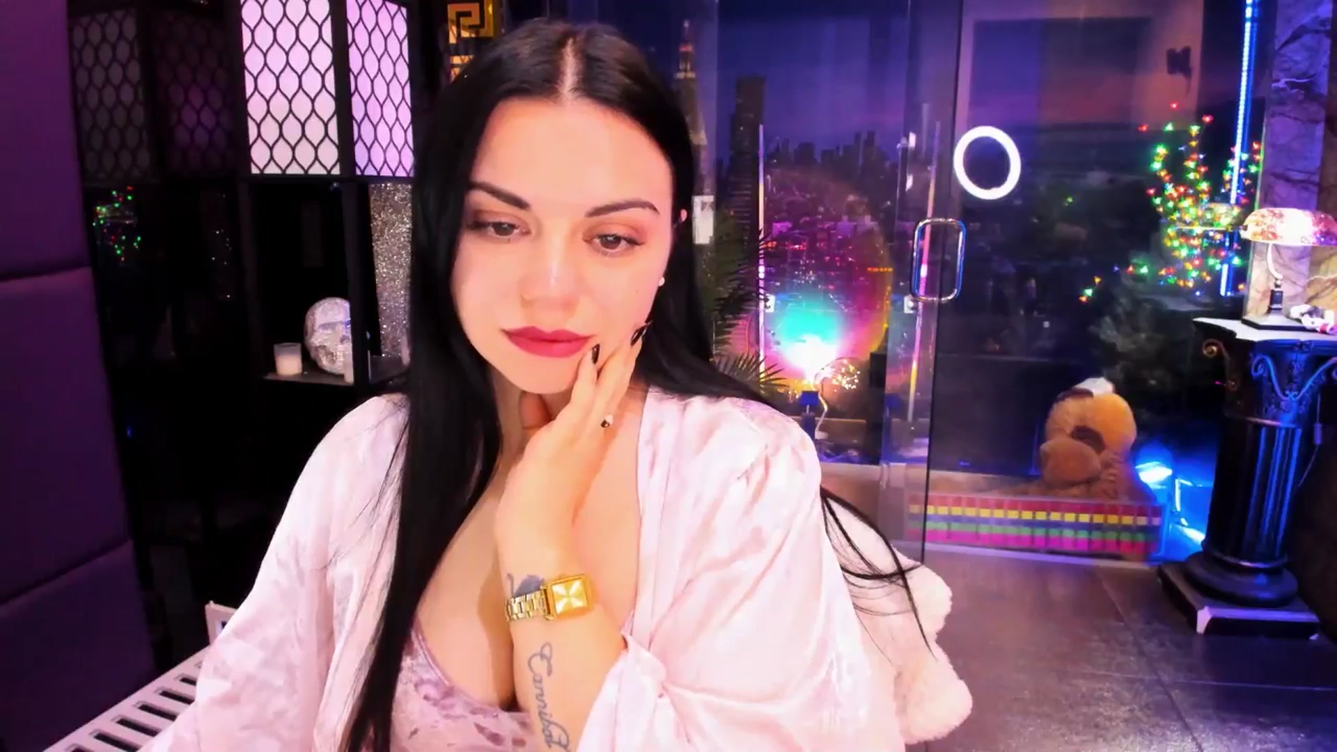 Gallery image thumbnail from sunn_o's myfreecams stream on, 01/28/2025, 12:32 image 9 of 20