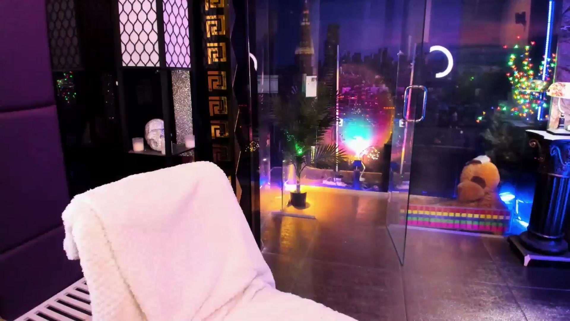 Gallery image thumbnail from sunn_o's myfreecams stream on, 02/04/2025, 12:21 image 13 of 20