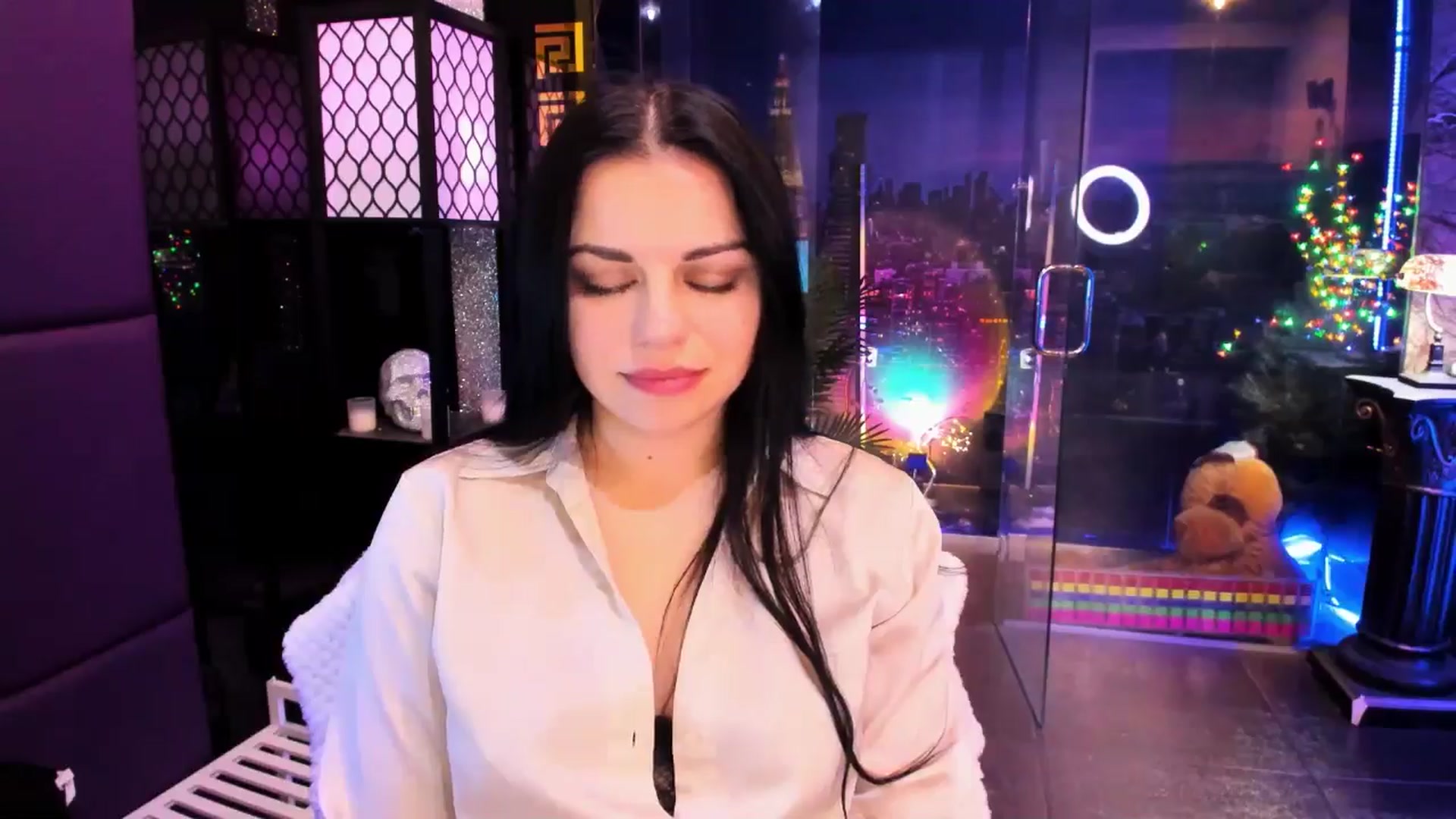 Gallery image thumbnail from sunn_o's myfreecams stream on, 02/08/2025, 12:08 image 14 of 20