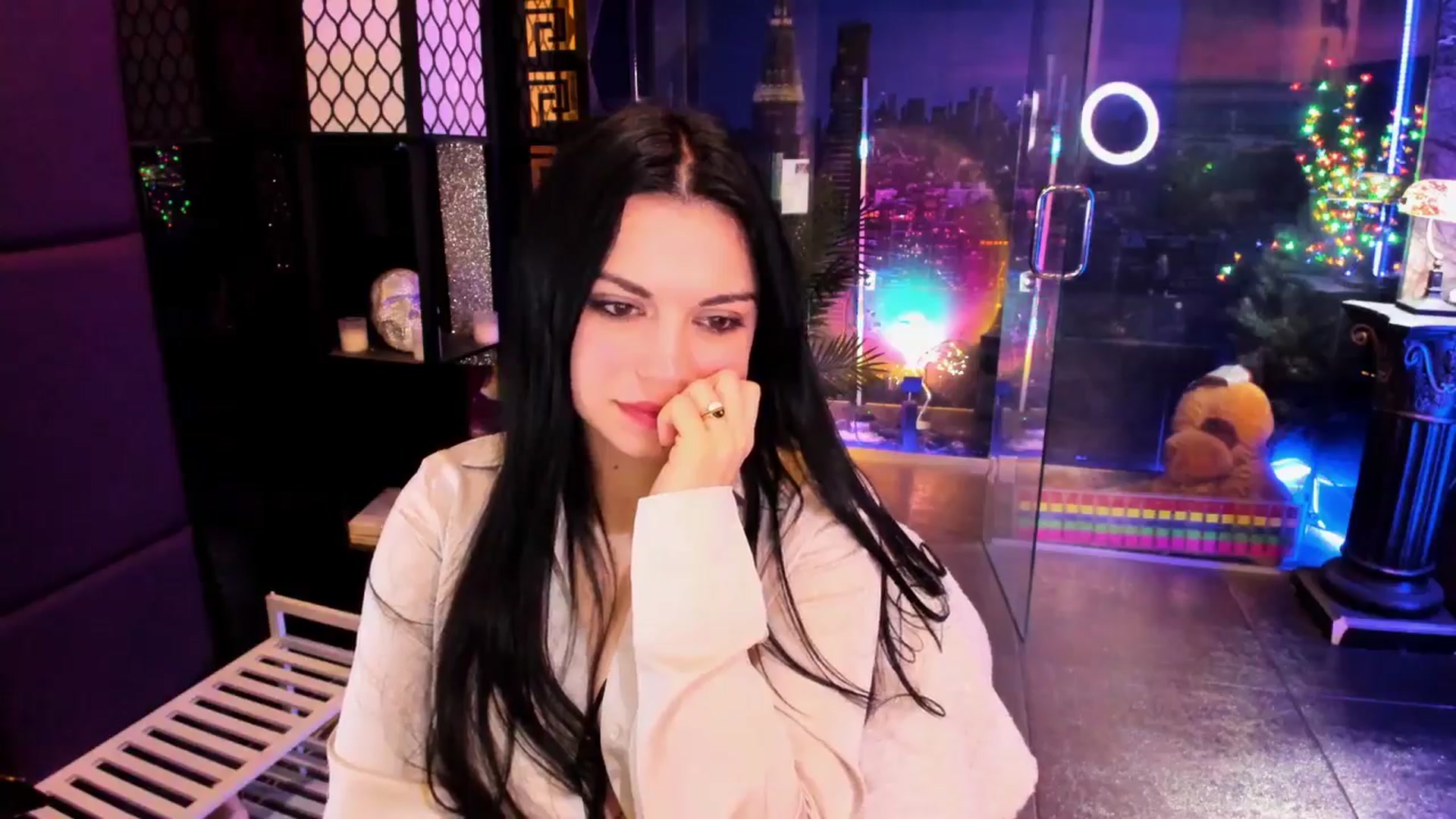 Gallery image thumbnail from sunn_o's myfreecams stream on, 02/18/2025, 12:53 image 6 of 20