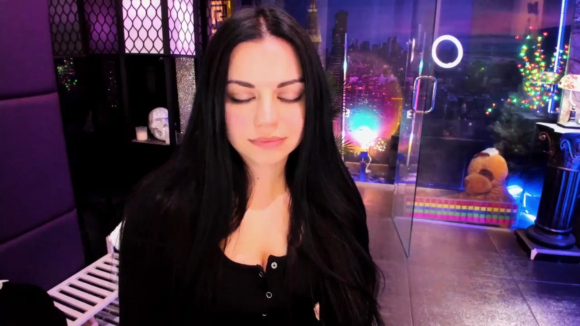 Gallery image thumbnail from sunn_o's myfreecams stream on, 02/19/2025, 10:10 image 13 of 20