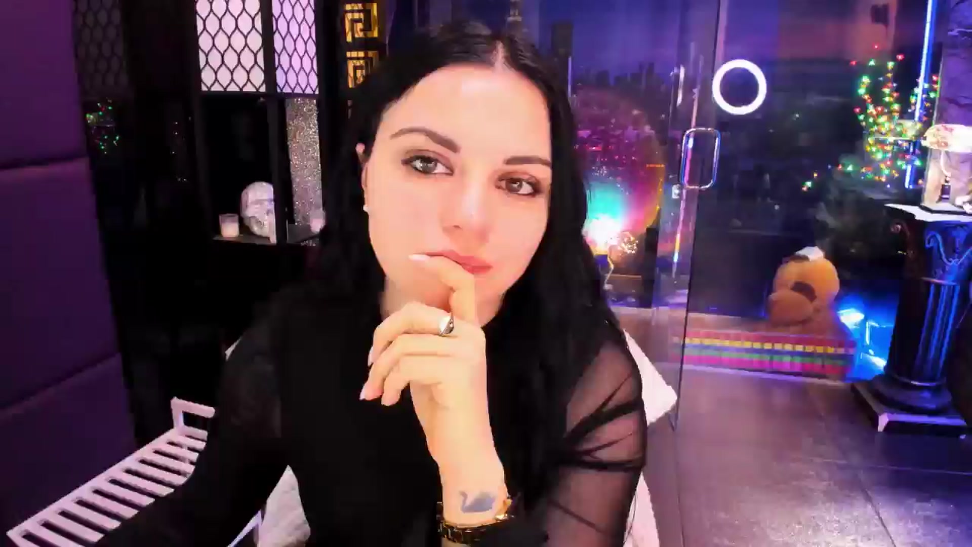 Gallery image thumbnail from sunn_o's myfreecams stream on, 02/22/2025, 10:42 image 16 of 20