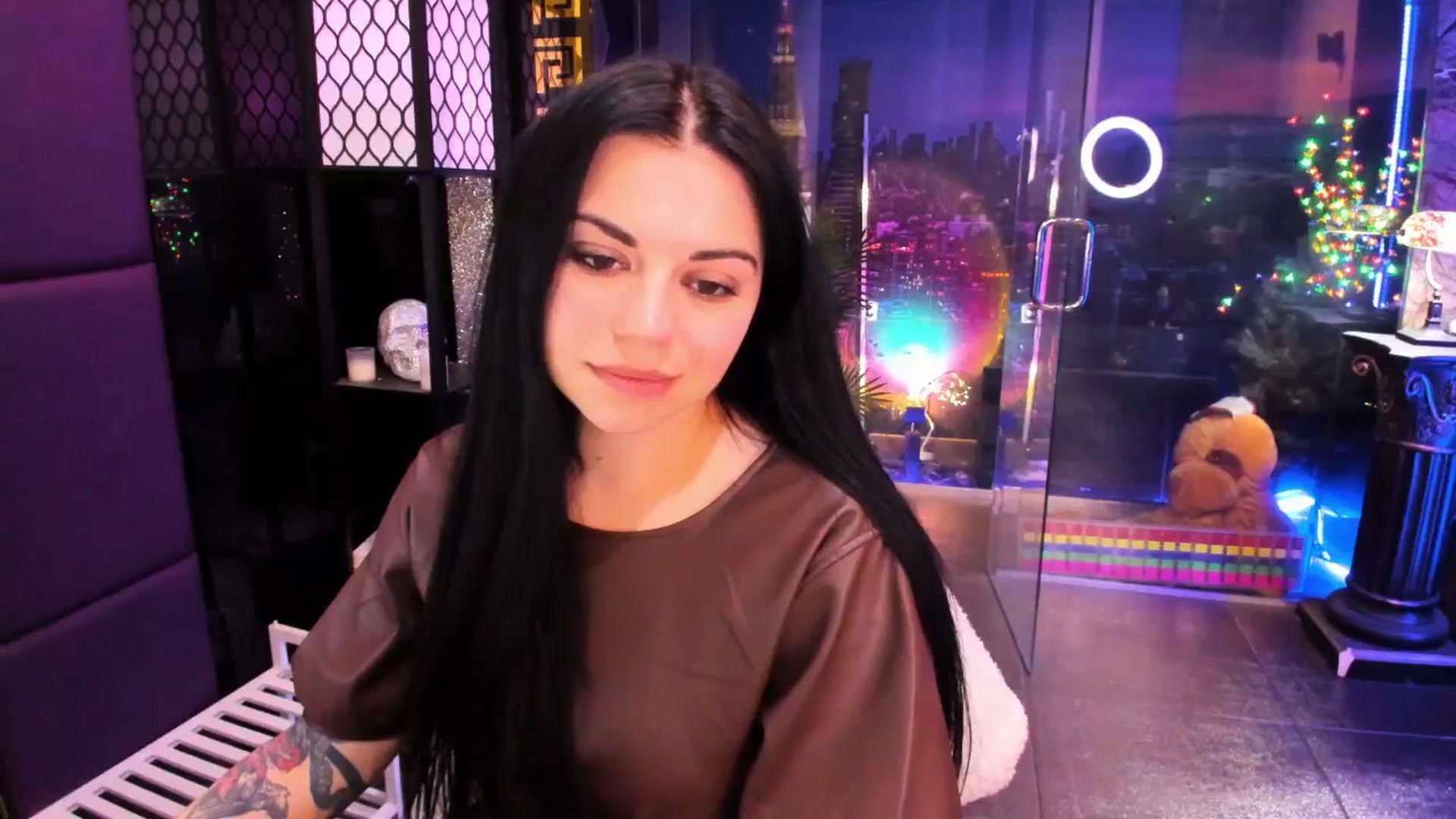 Gallery image thumbnail from sunn_o's myfreecams stream on, 03/01/2025, 11:27 image 16 of 20