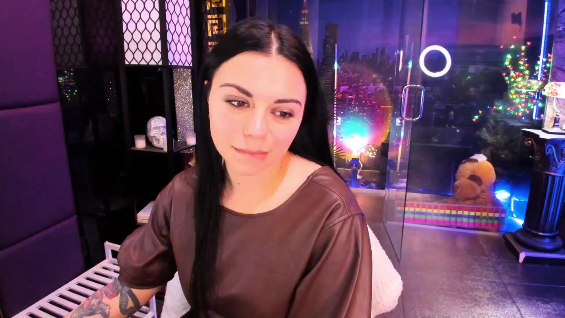 Gallery image thumbnail from sunn_o's myfreecams stream on, 03/01/2025, 11:27 image 7 of 20