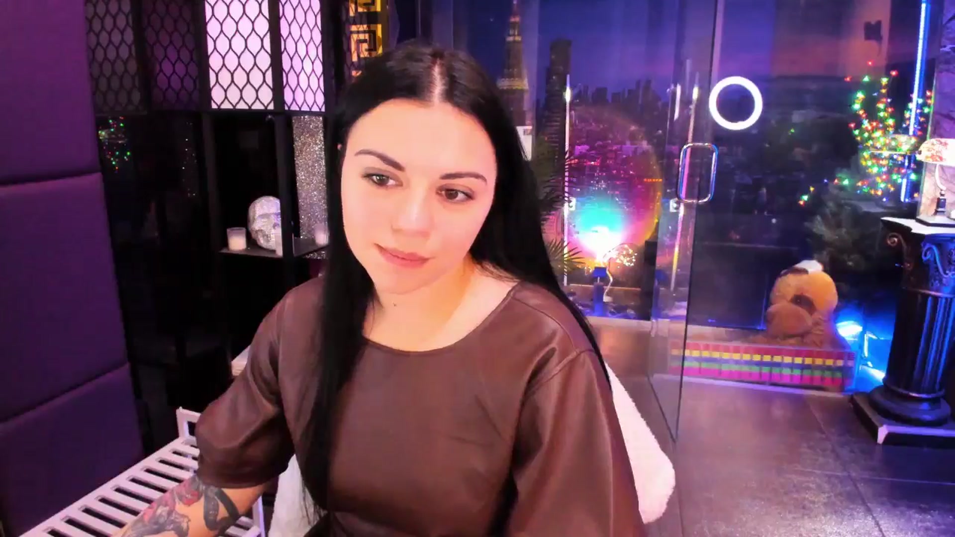 Gallery image thumbnail from sunn_o's myfreecams stream on, 03/01/2025, 11:27 image 13 of 20