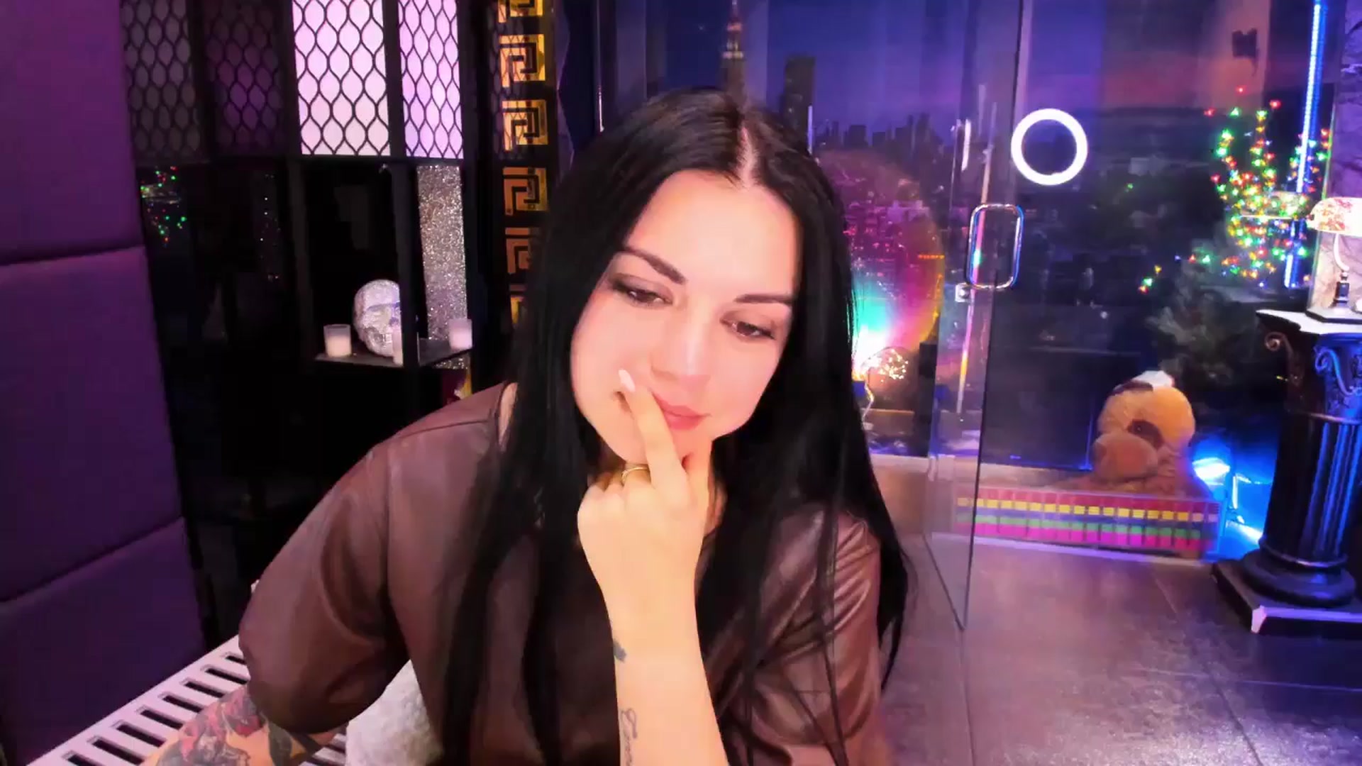 Gallery image thumbnail from sunn_o's myfreecams stream on, 03/01/2025, 13:43 image 8 of 20