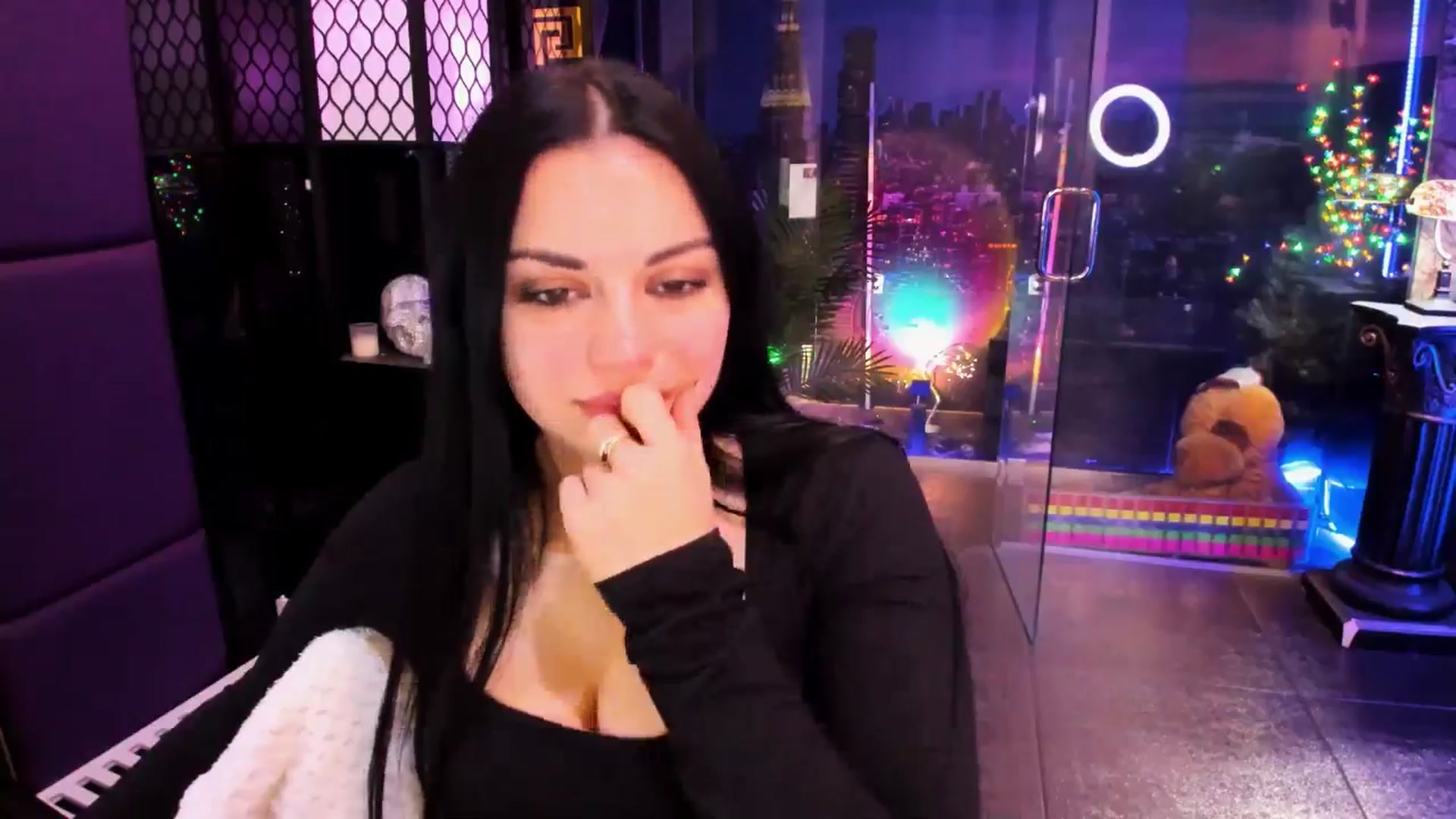Gallery image thumbnail from sunn_o's myfreecams stream on, 03/07/2025, 12:16 image 17 of 20