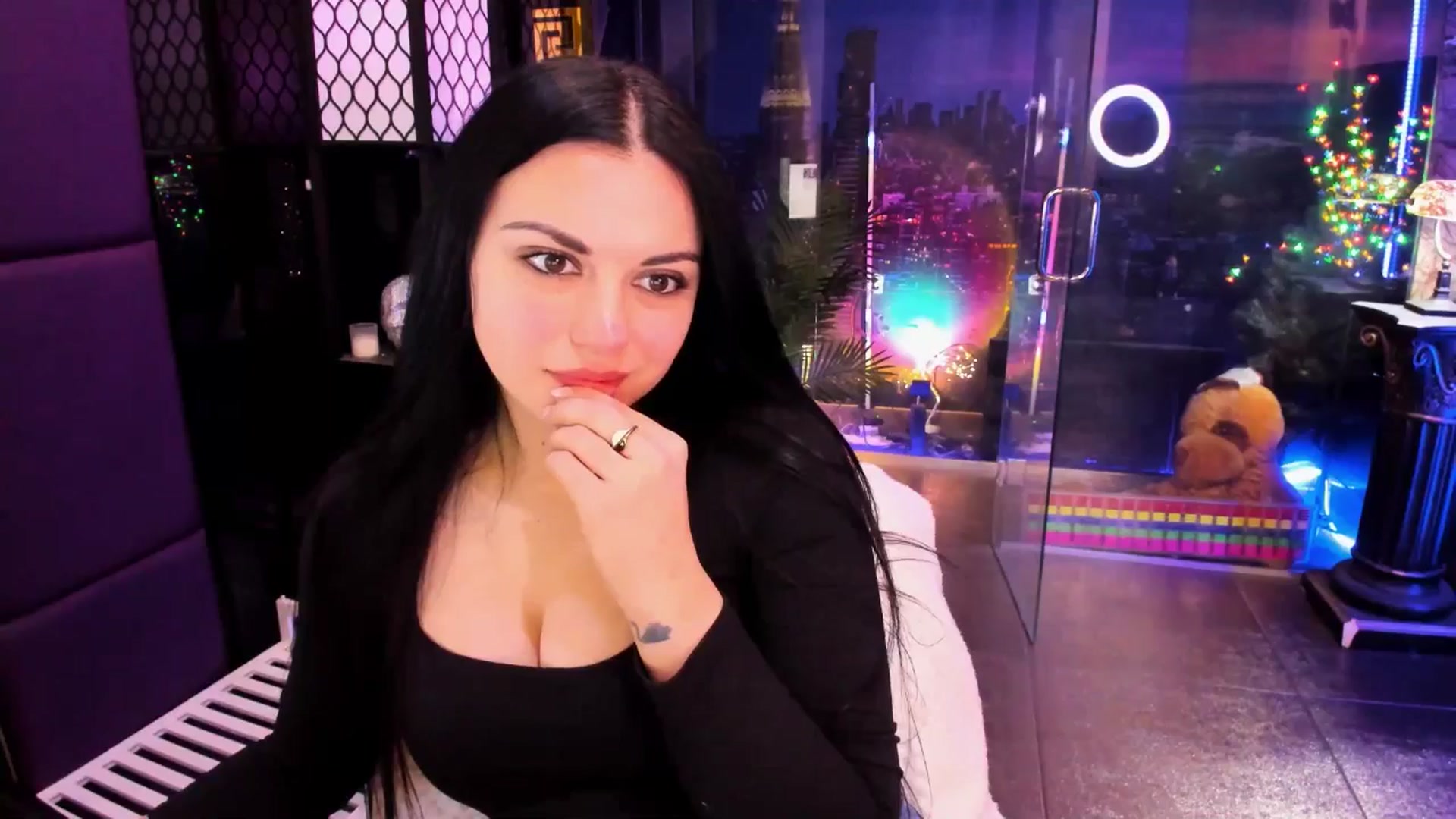 Gallery image thumbnail from sunn_o's myfreecams stream on, 03/07/2025, 12:16 image 7 of 20