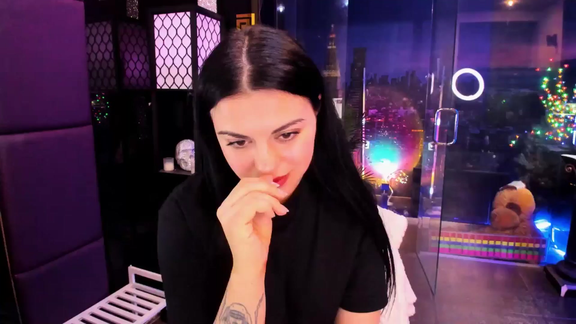 Gallery image thumbnail from sunn_o's myfreecams stream on, 03/13/2025, 10:01 image 15 of 20