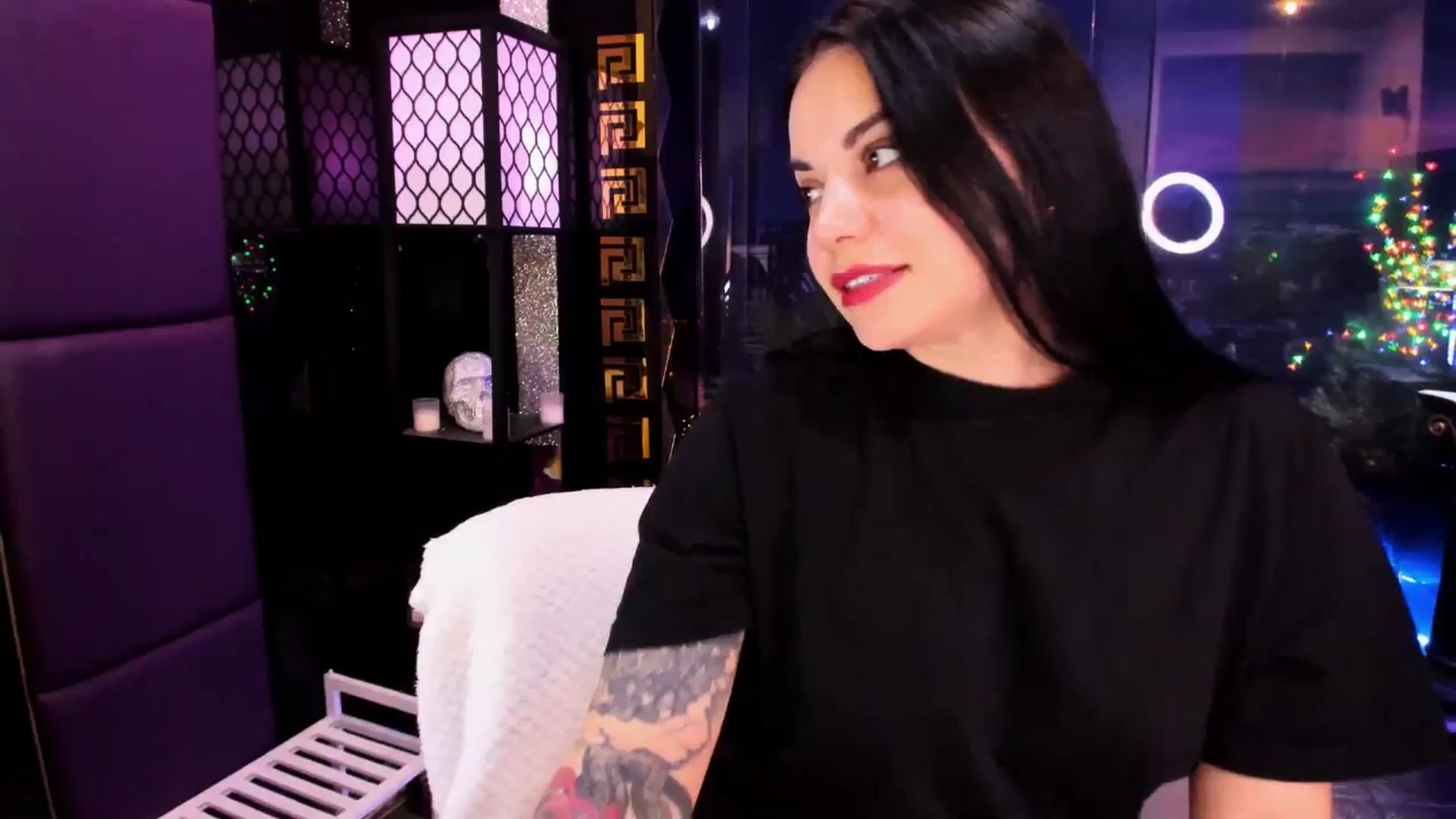Gallery image thumbnail from sunn_o's myfreecams stream on, 03/13/2025, 11:12 image 11 of 20