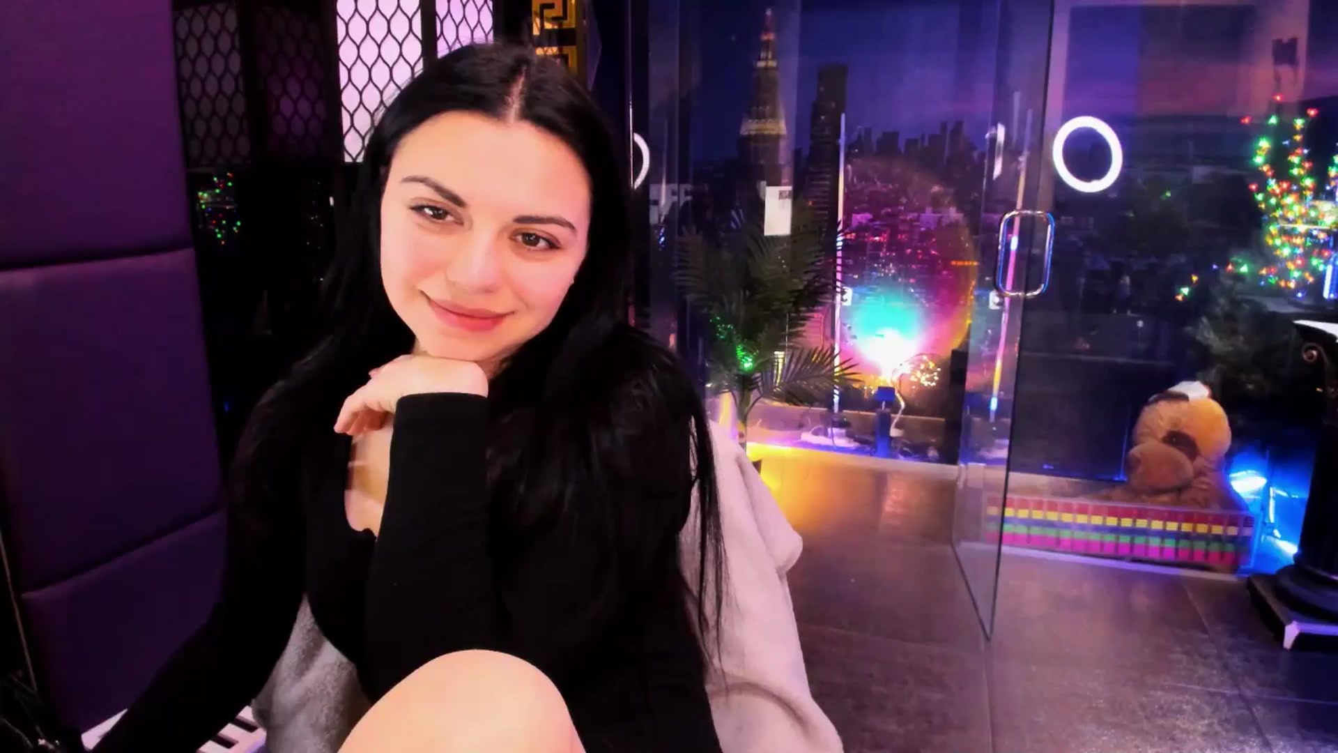 Gallery image thumbnail from sunn_o's myfreecams stream on, 03/20/2025, 12:12 image 6 of 20