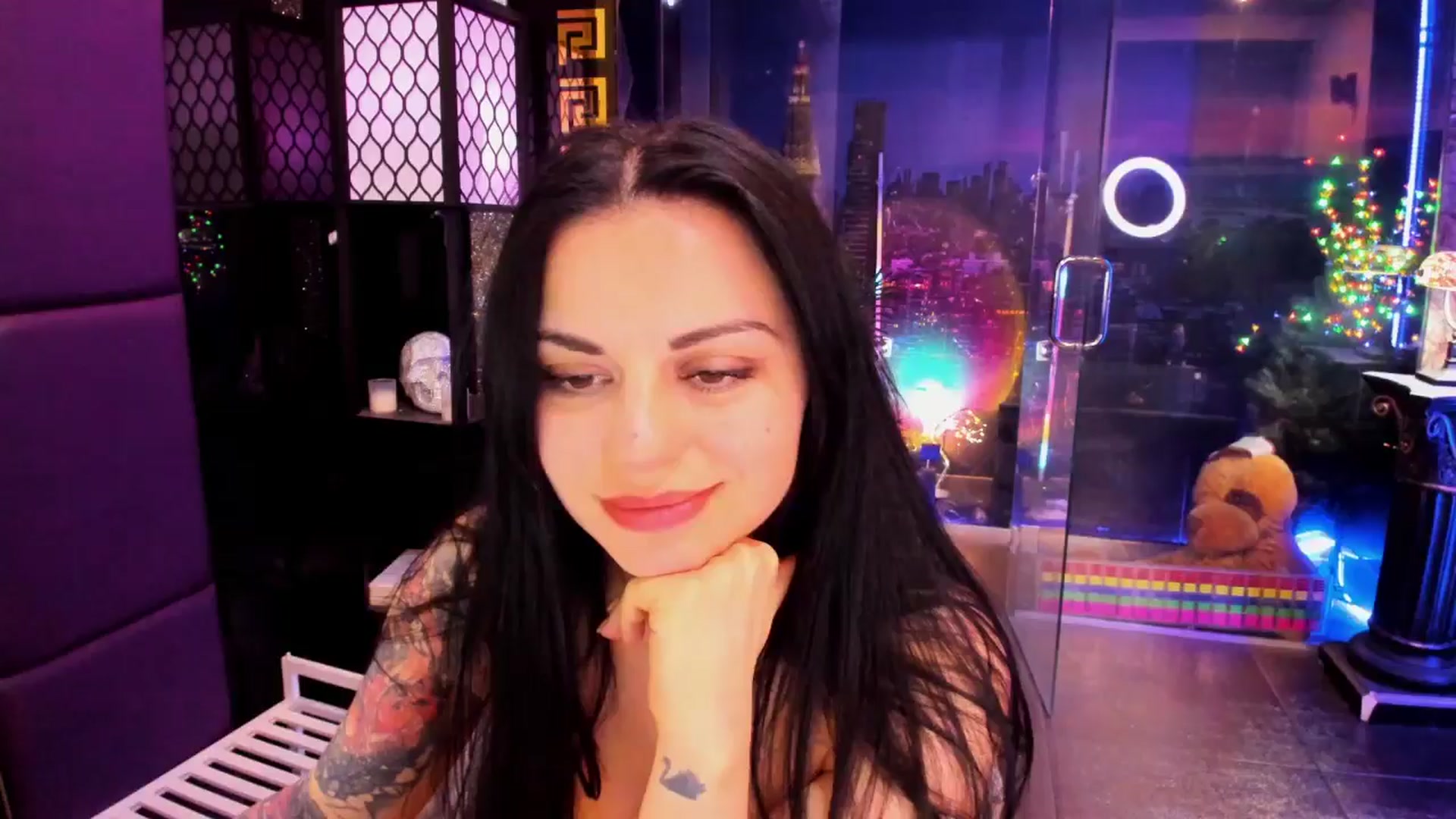 Gallery image thumbnail from sunn_o's myfreecams stream on, 03/29/2025, 12:15 image 7 of 20