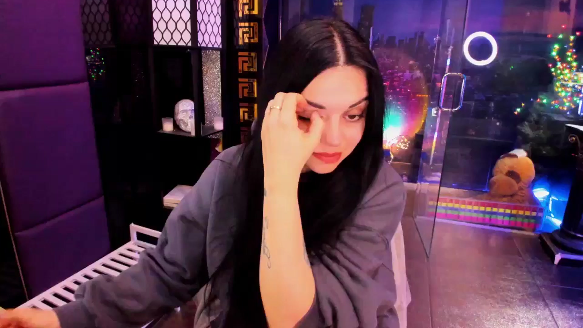 Gallery image thumbnail from sunn_o's myfreecams stream on, 03/29/2025, 12:15 image 17 of 20