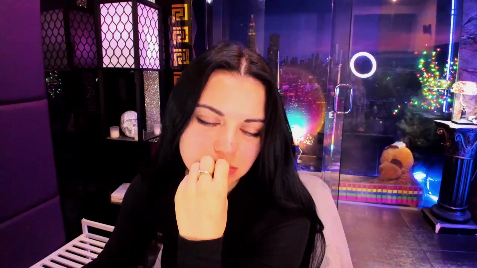 Gallery image thumbnail from sunn_o's myfreecams stream on, 04/02/2025, 11:09 image 18 of 20