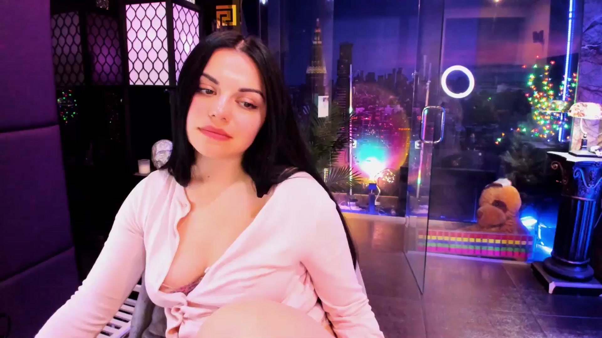Gallery image thumbnail from sunn_o's myfreecams stream on, 04/03/2025, 10:19 image 1 of 20