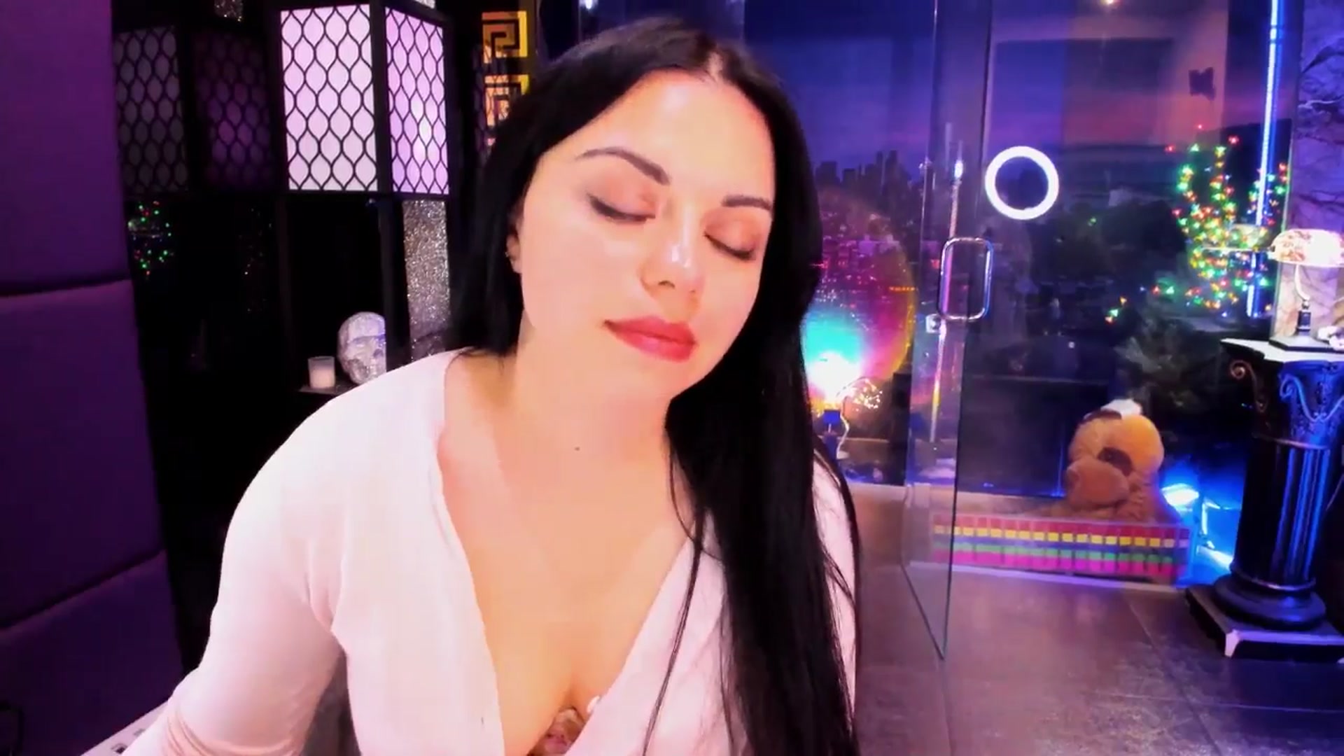 Gallery image thumbnail from sunn_o's myfreecams stream on, 04/03/2025, 10:19 image 9 of 20
