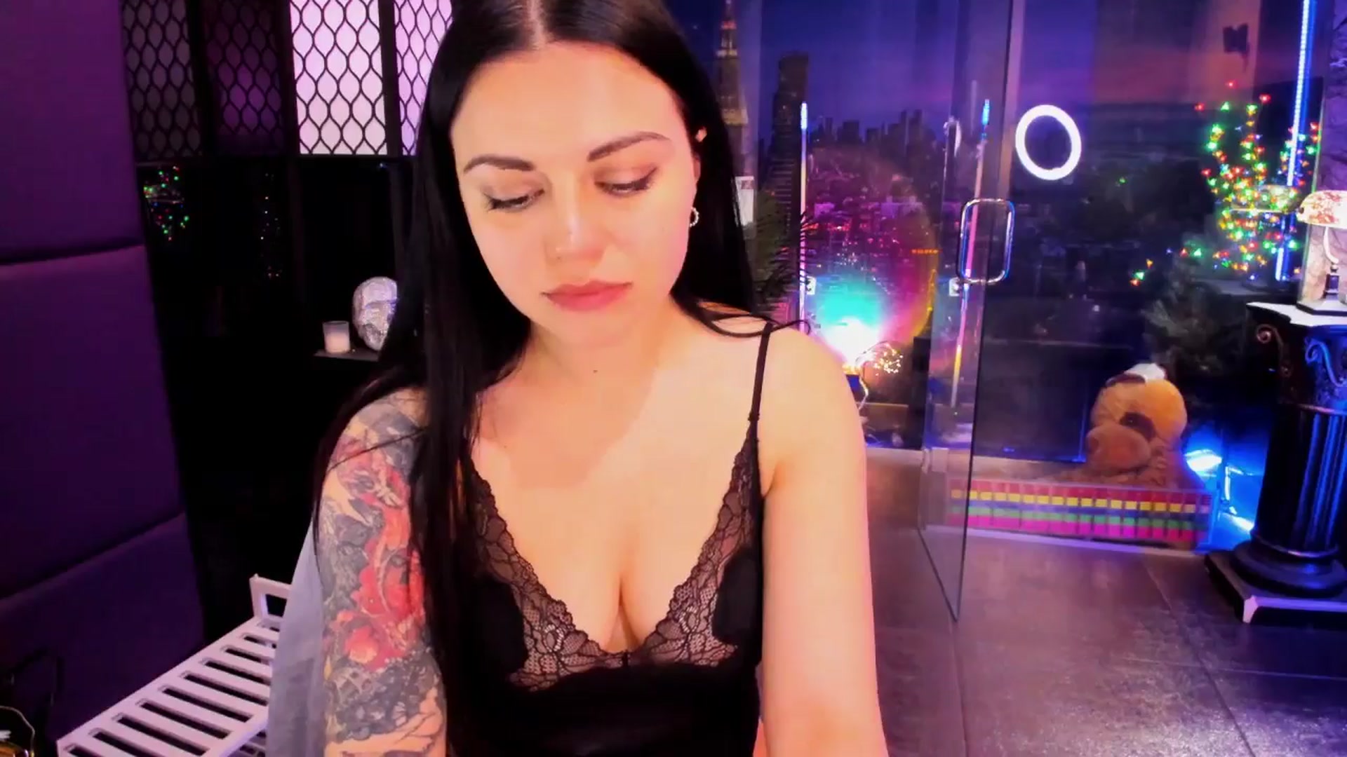 Gallery image thumbnail from sunn_o's myfreecams stream on, 04/06/2025, 11:06 image 19 of 20