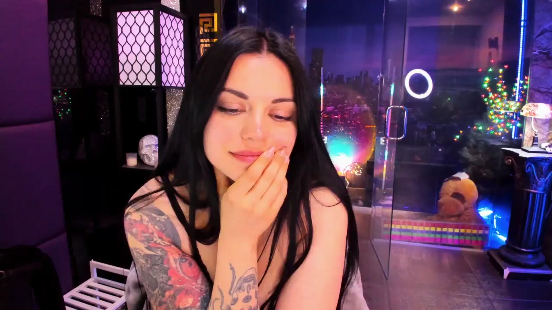 Gallery image thumbnail from sunn_o's myfreecams stream on, 04/12/2025, 13:21 image 11 of 20