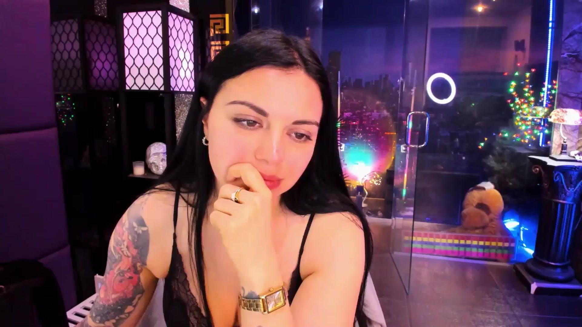 Gallery image thumbnail from sunn_o's myfreecams stream on, 04/12/2025, 13:21 image 17 of 20