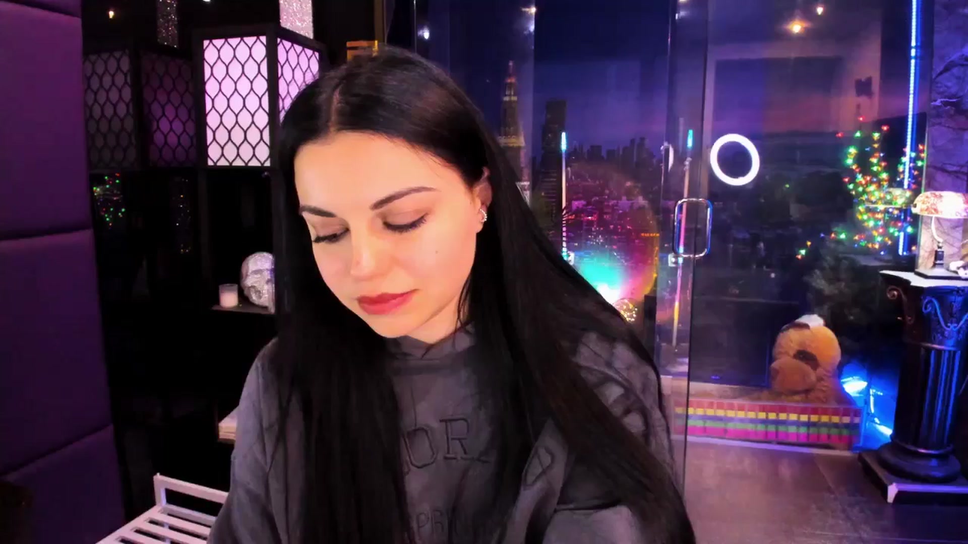 Gallery image thumbnail from sunn_o's myfreecams stream on, 04/14/2025, 09:57 image 2 of 20