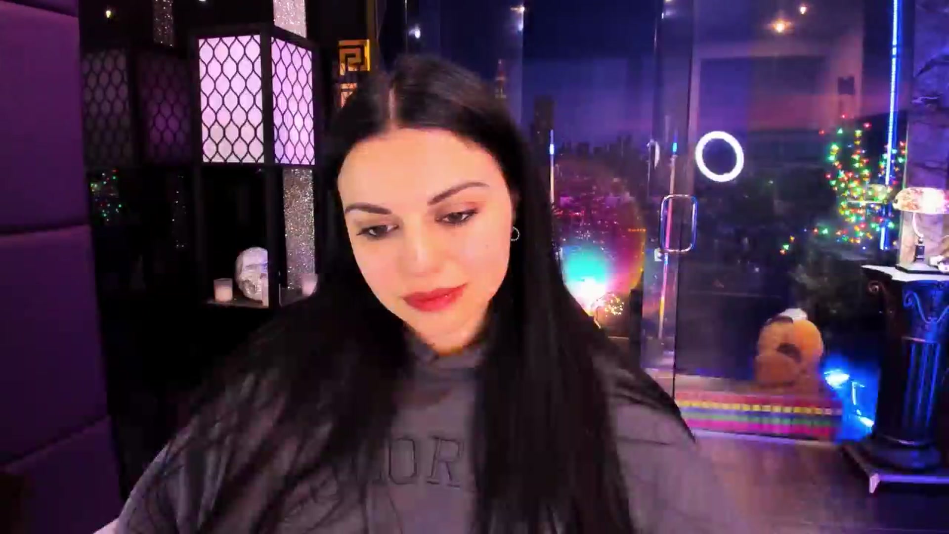 Gallery image thumbnail from sunn_o's myfreecams stream on, 04/14/2025, 10:13 image 17 of 20