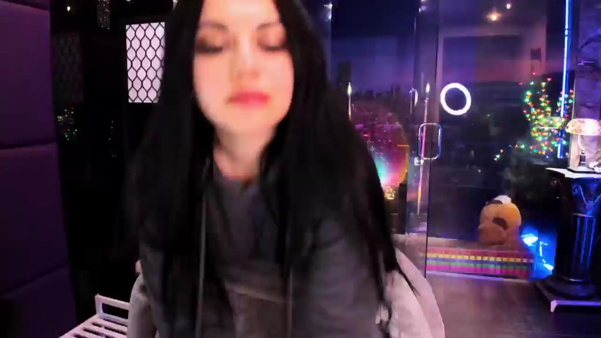 Gallery image thumbnail from sunn_o's myfreecams stream on, 04/14/2025, 10:39 image 15 of 20