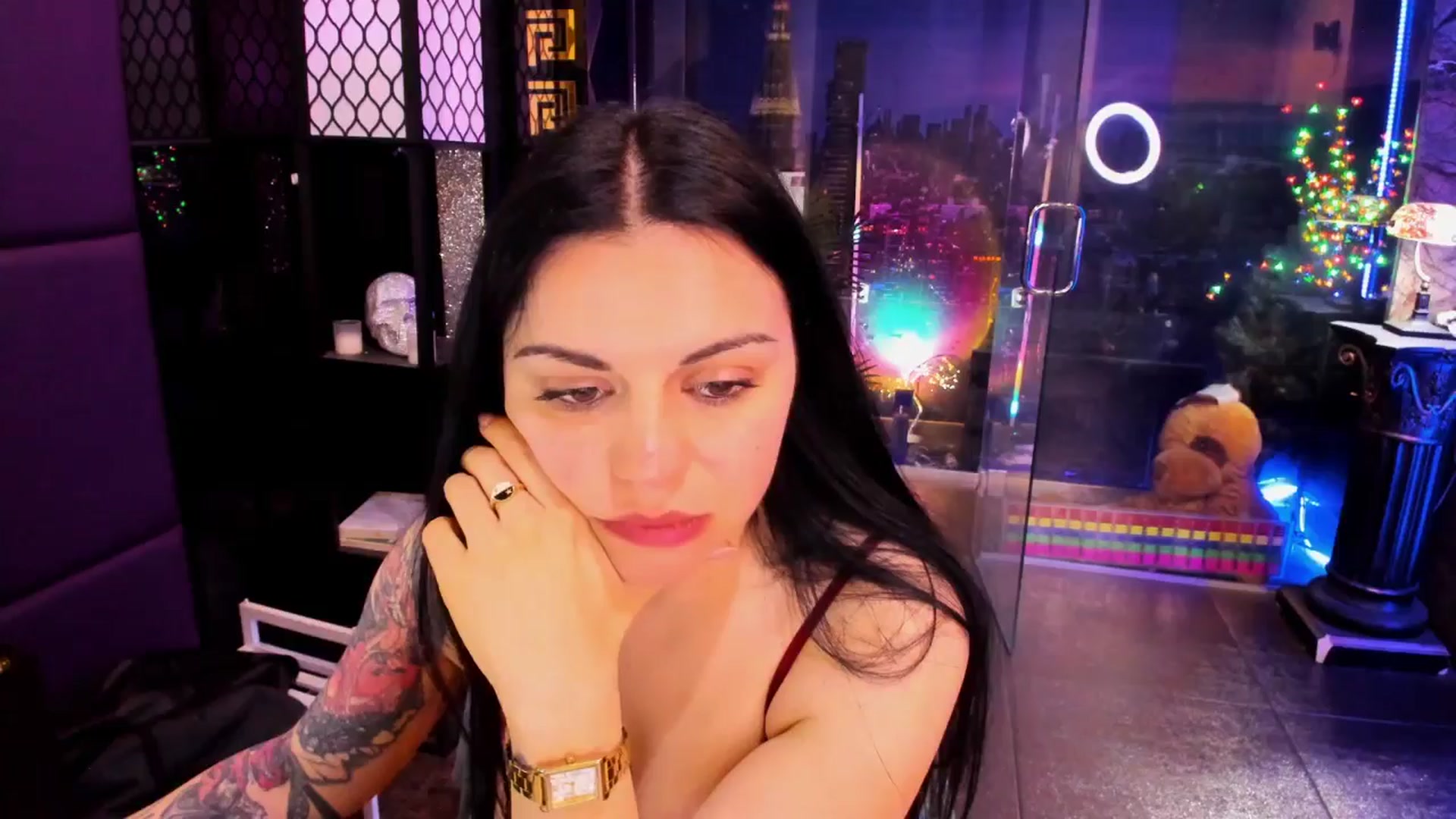 Gallery image thumbnail from sunn_o's myfreecams stream on, 04/18/2025, 10:43 image 10 of 20