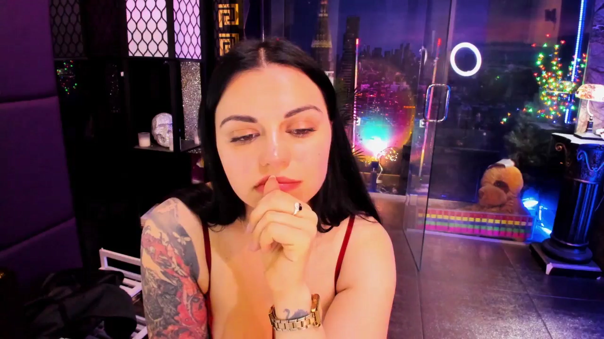 Gallery image thumbnail from sunn_o's myfreecams stream on, 04/18/2025, 10:43 image 7 of 20