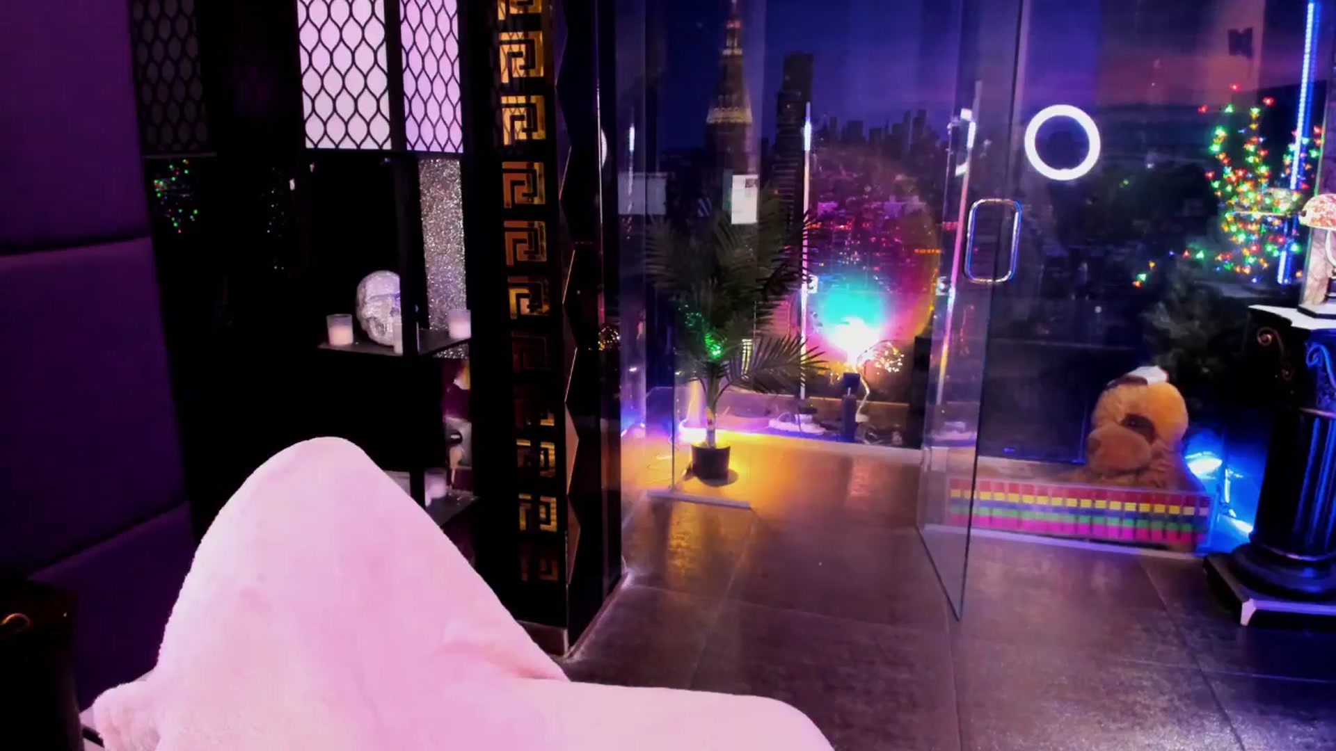 Gallery image thumbnail from sunn_o's myfreecams stream on, 05/12/2025, 11:11 image 14 of 20