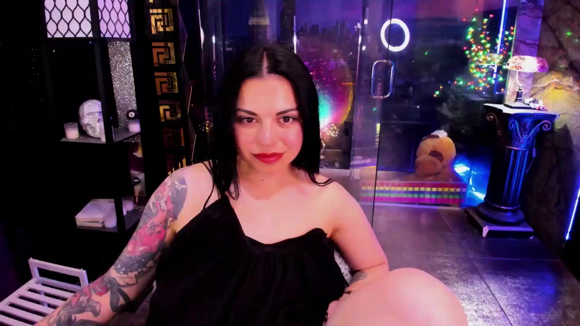 Gallery image thumbnail from sunn_o's myfreecams stream on, 06/12/2025, 11:59 image 15 of 20