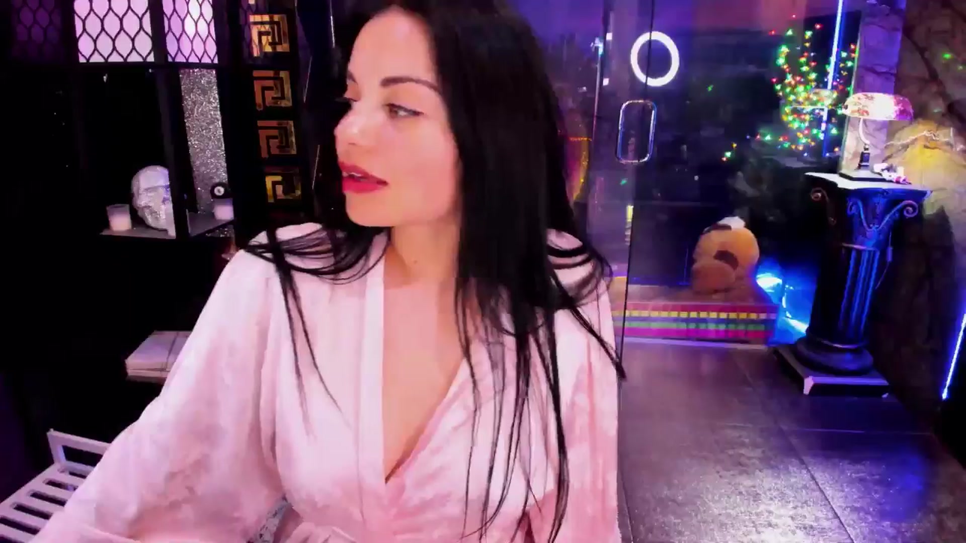 Gallery image thumbnail from sunn_o's myfreecams stream on, 06/12/2025, 11:59 image 16 of 20