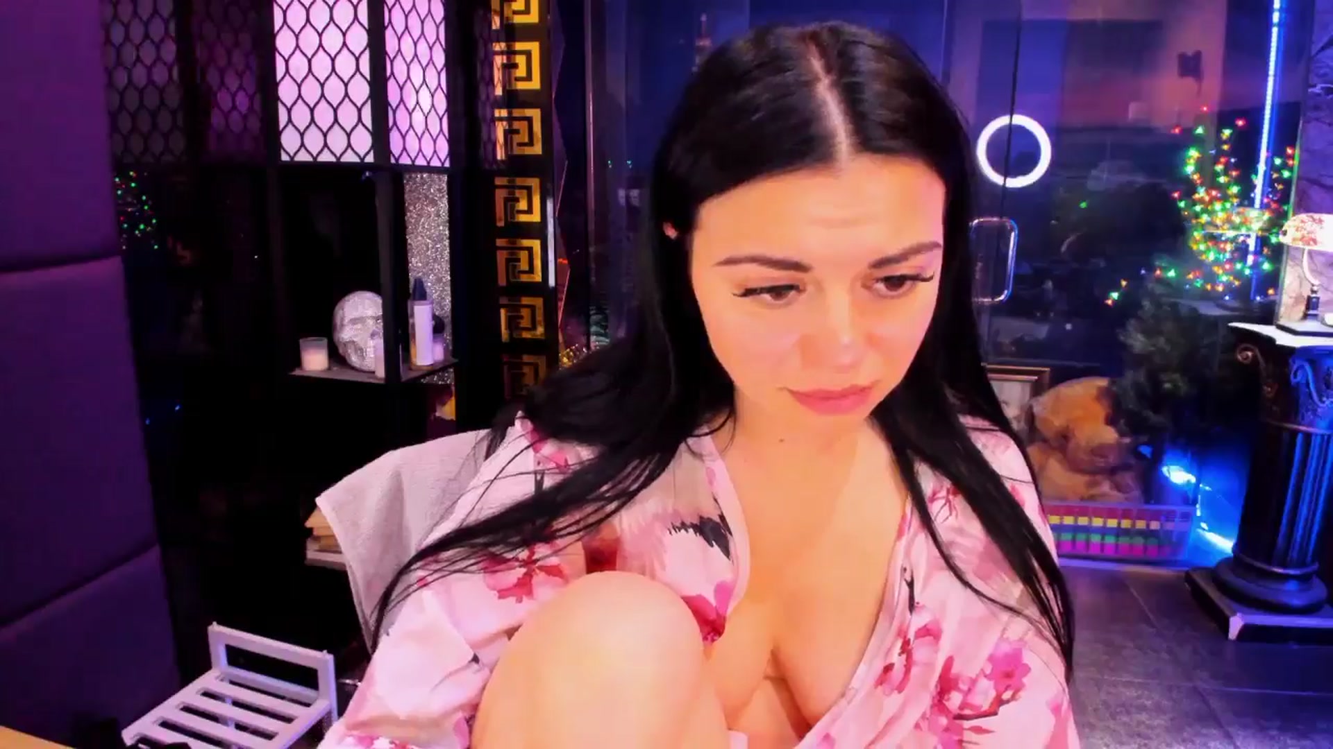 Gallery image thumbnail from sunn_o's myfreecams stream on, 11/30/2025, 14:10 image 17 of 20