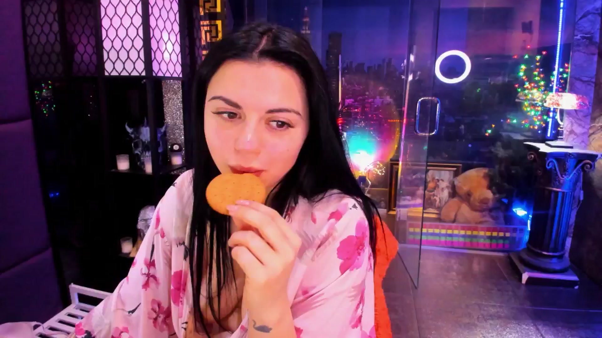 Gallery image thumbnail from sunn_o's myfreecams stream on, 03/05/2026, 11:30 image 19 of 20