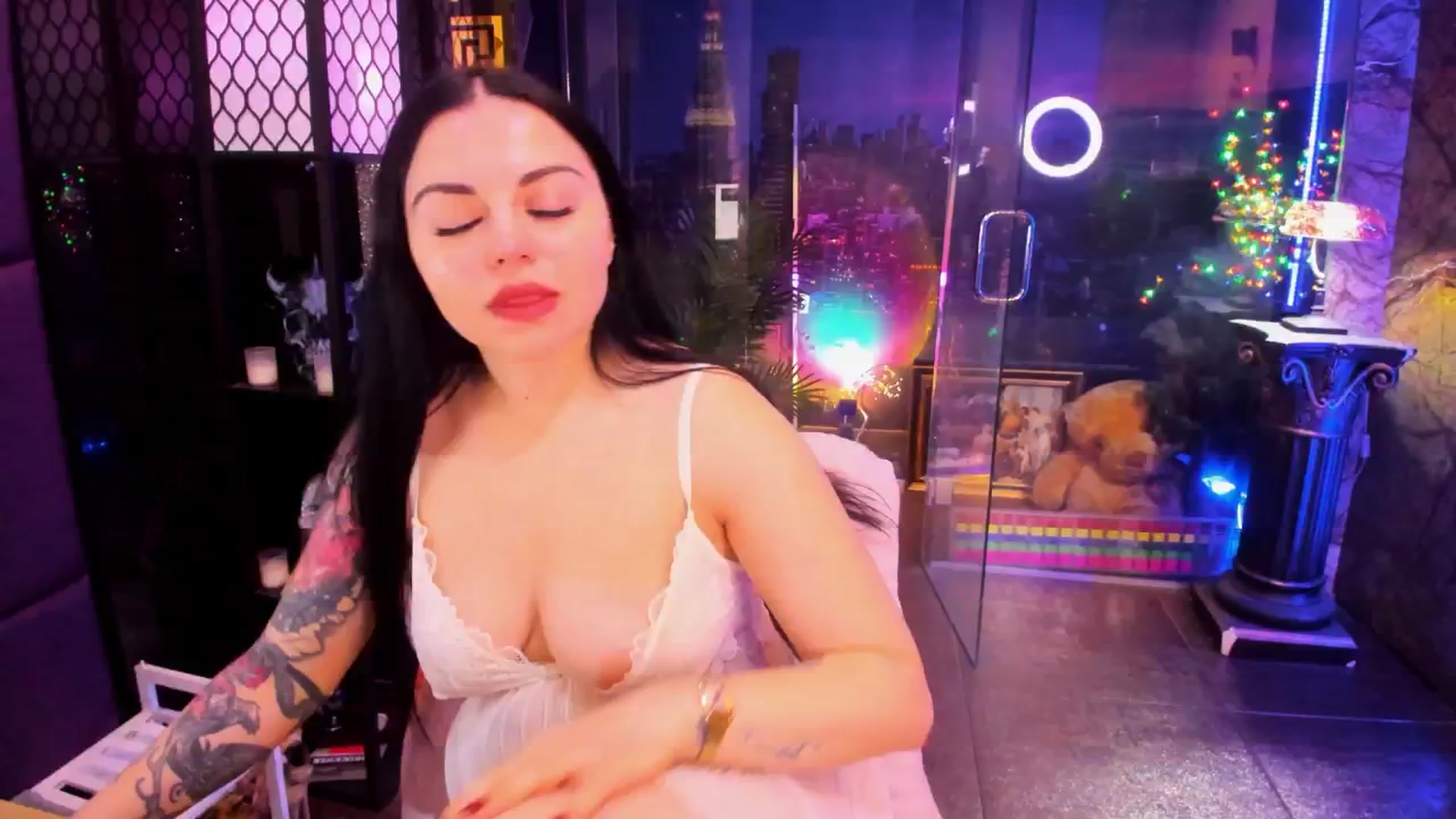 Gallery image thumbnail from sunn_o's myfreecams stream on, 03/15/2026, 08:43 image 17 of 20