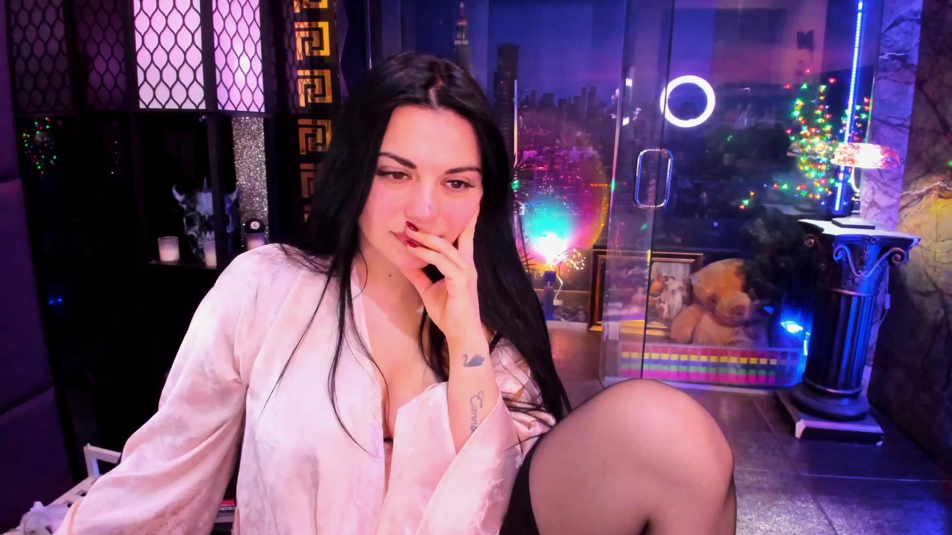 Gallery image thumbnail from sunn_o's myfreecams stream on, 03/18/2026, 11:26 image 13 of 20