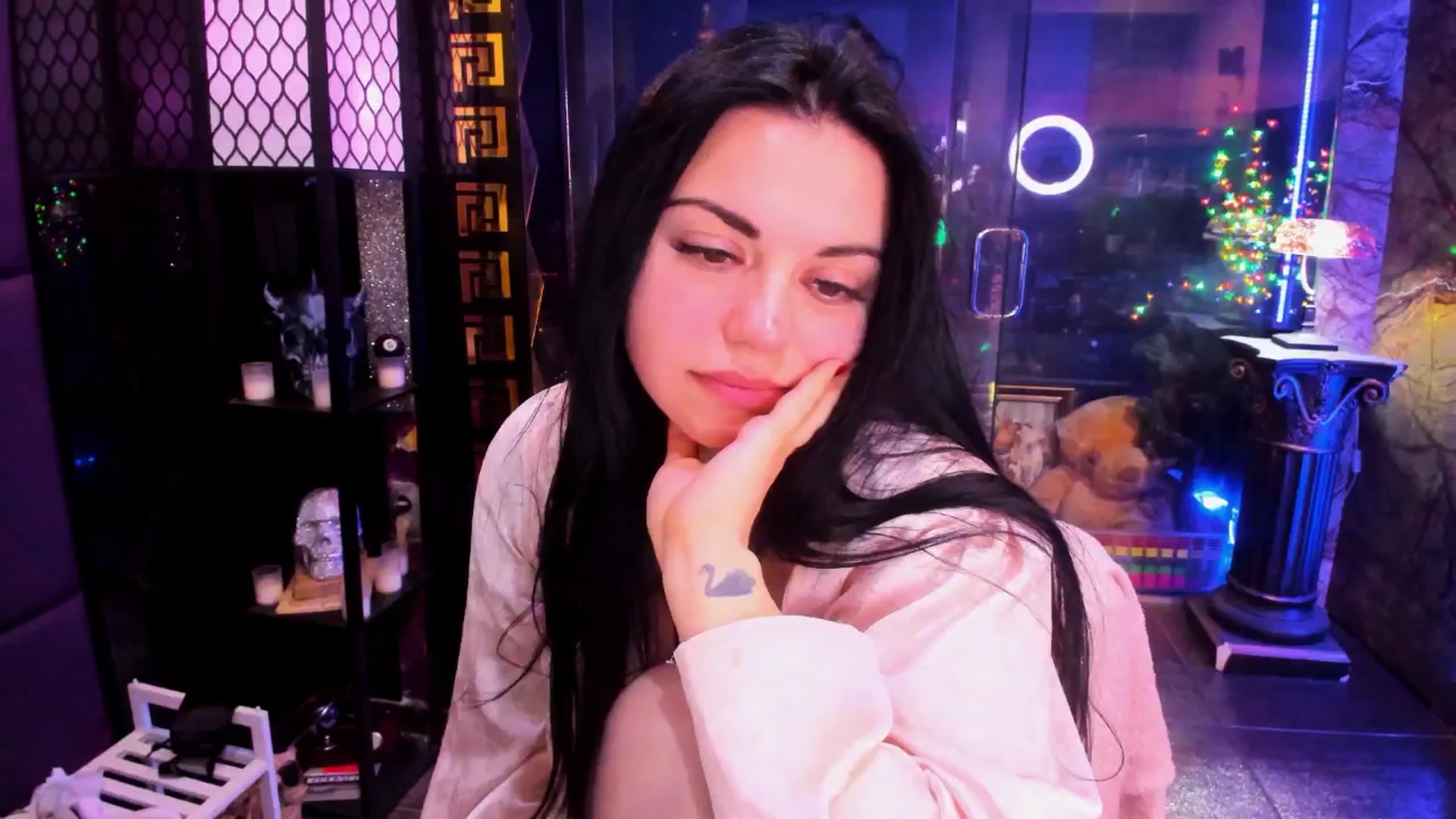 Gallery image thumbnail from sunn_o's myfreecams stream on, 03/18/2026, 11:26 image 6 of 20