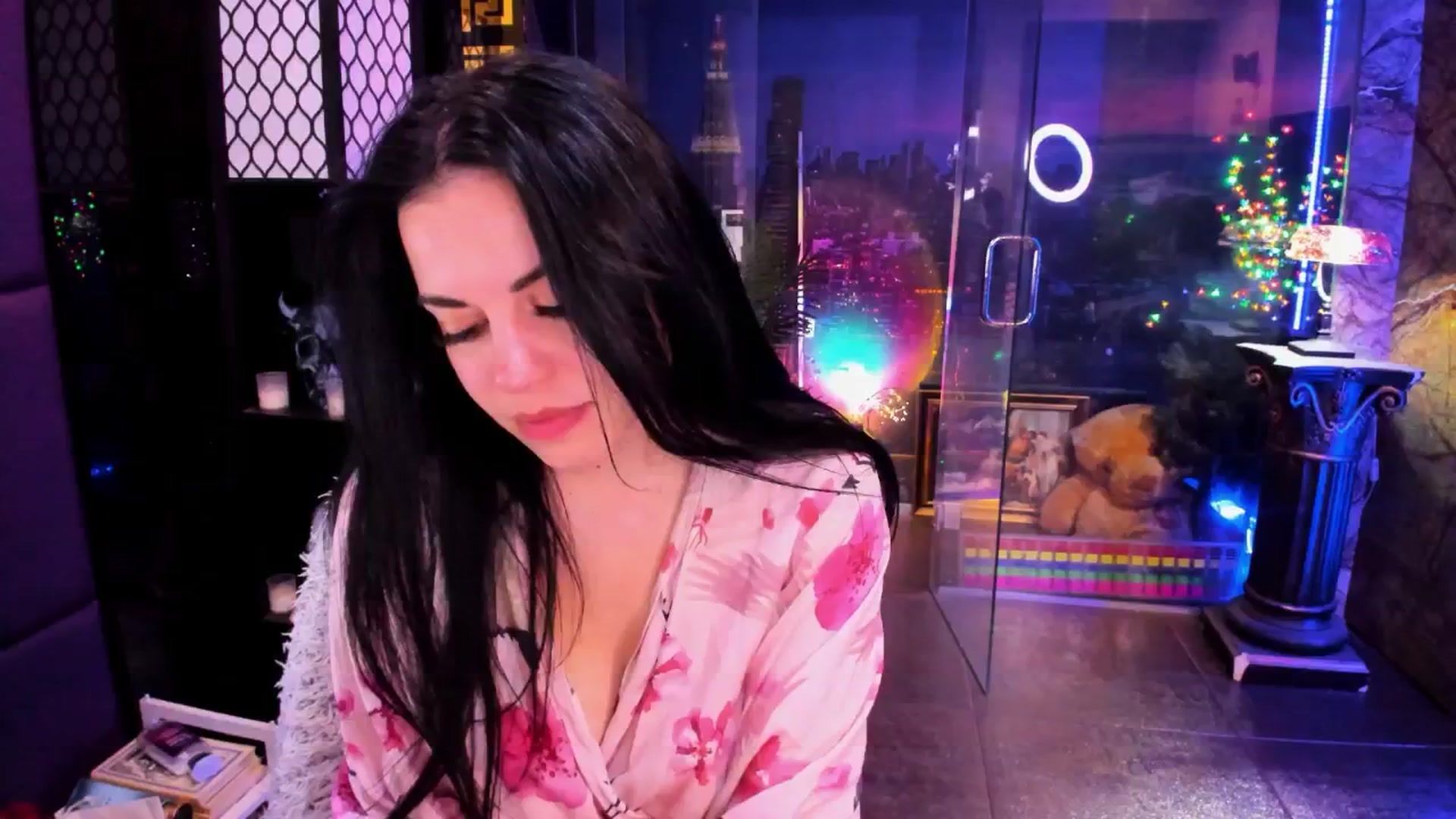 Gallery image thumbnail from sunn_o's myfreecams stream on, 04/18/2026, 14:15 image 7 of 20