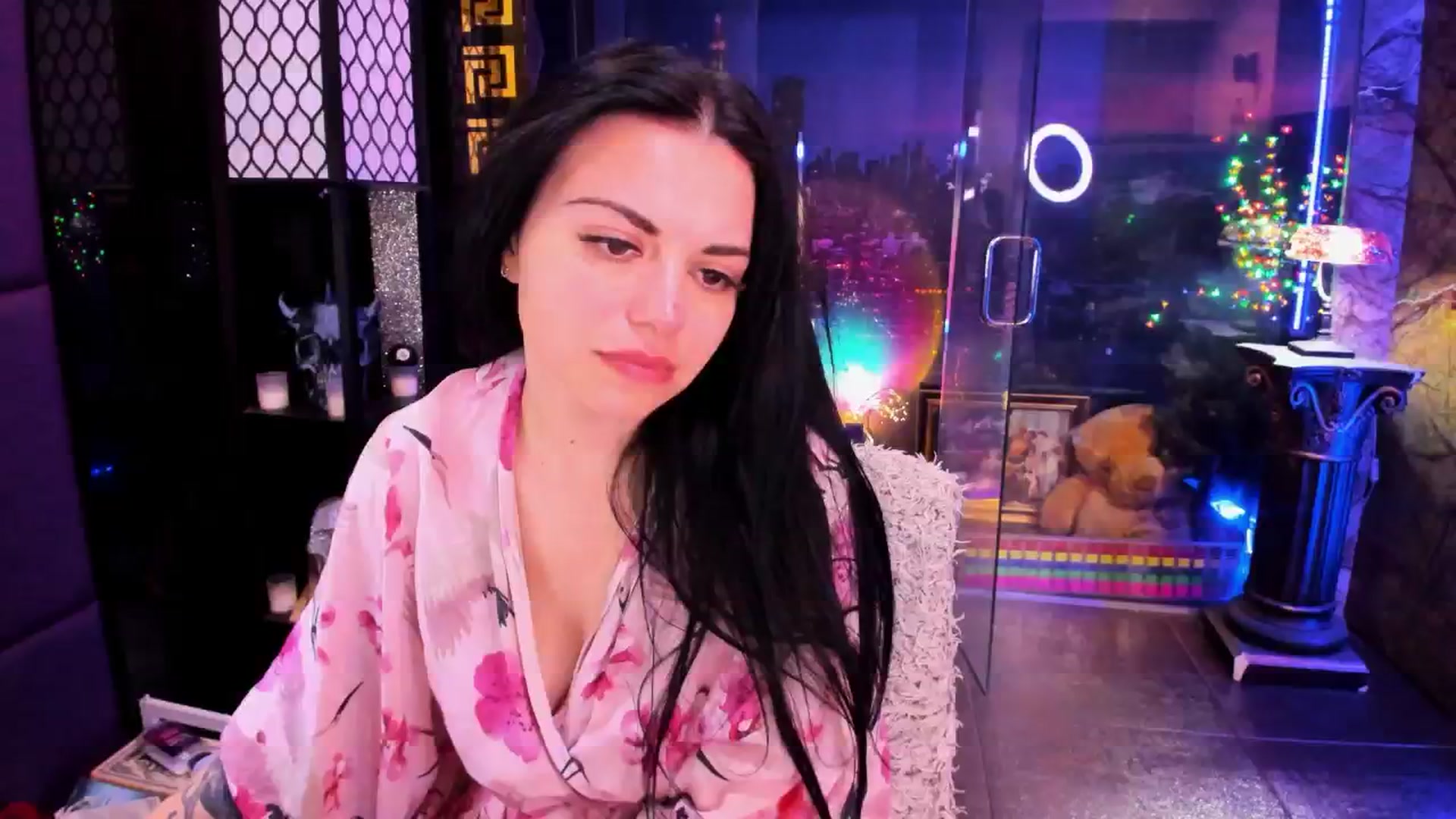 Gallery image thumbnail from sunn_o's myfreecams stream on, 04/18/2026, 14:15 image 12 of 20